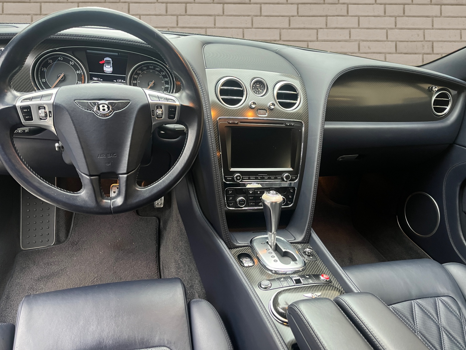 BENTLEY Continental GTC 4.0 V8-image-6