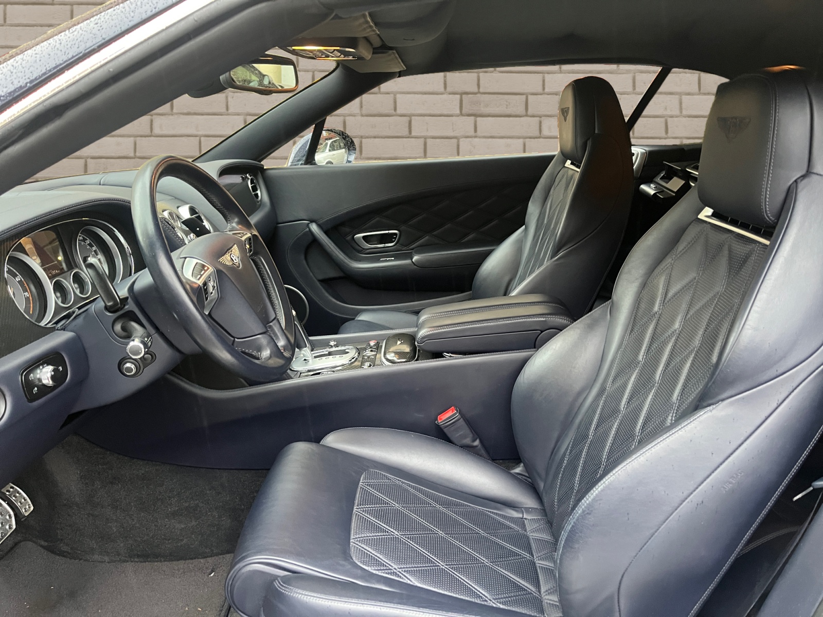 BENTLEY Continental GTC 4.0 V8-image-5