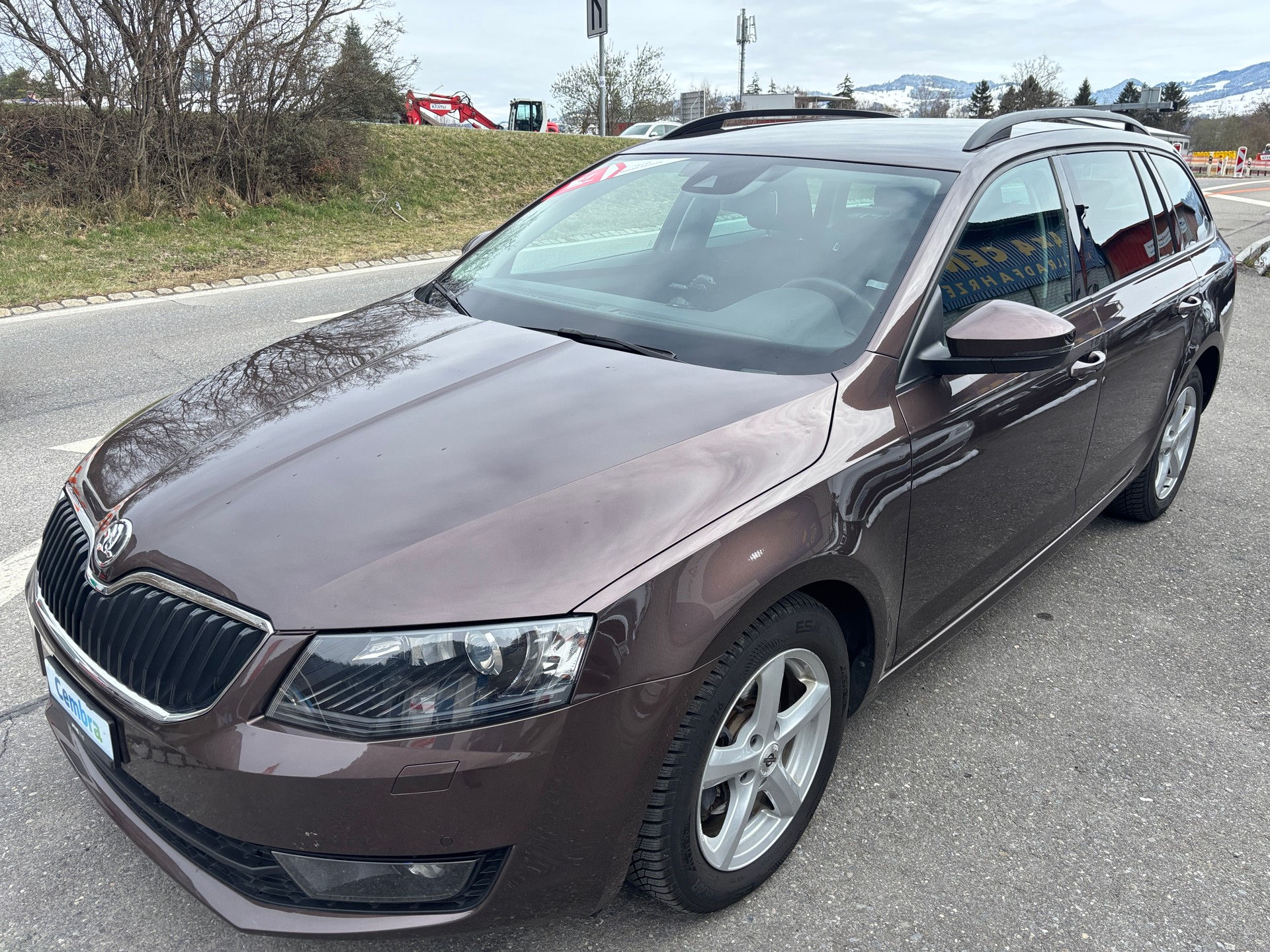 SKODA Octavia Combi 2.0 TDI Fresh 4x4-image-1