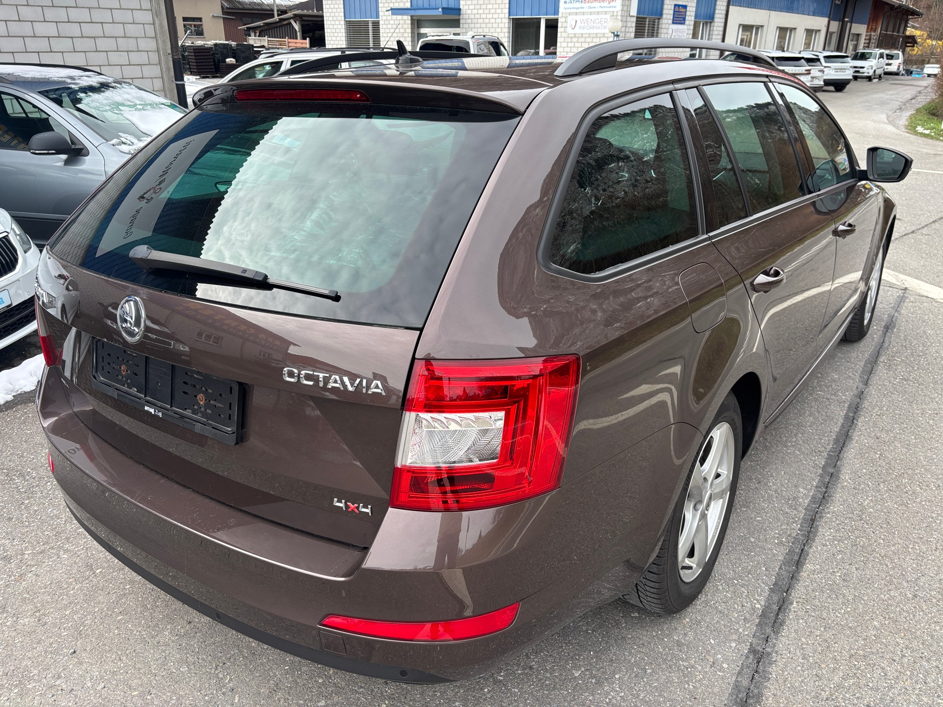 SKODA Octavia Combi 2.0 TDI Fresh 4x4-image-4