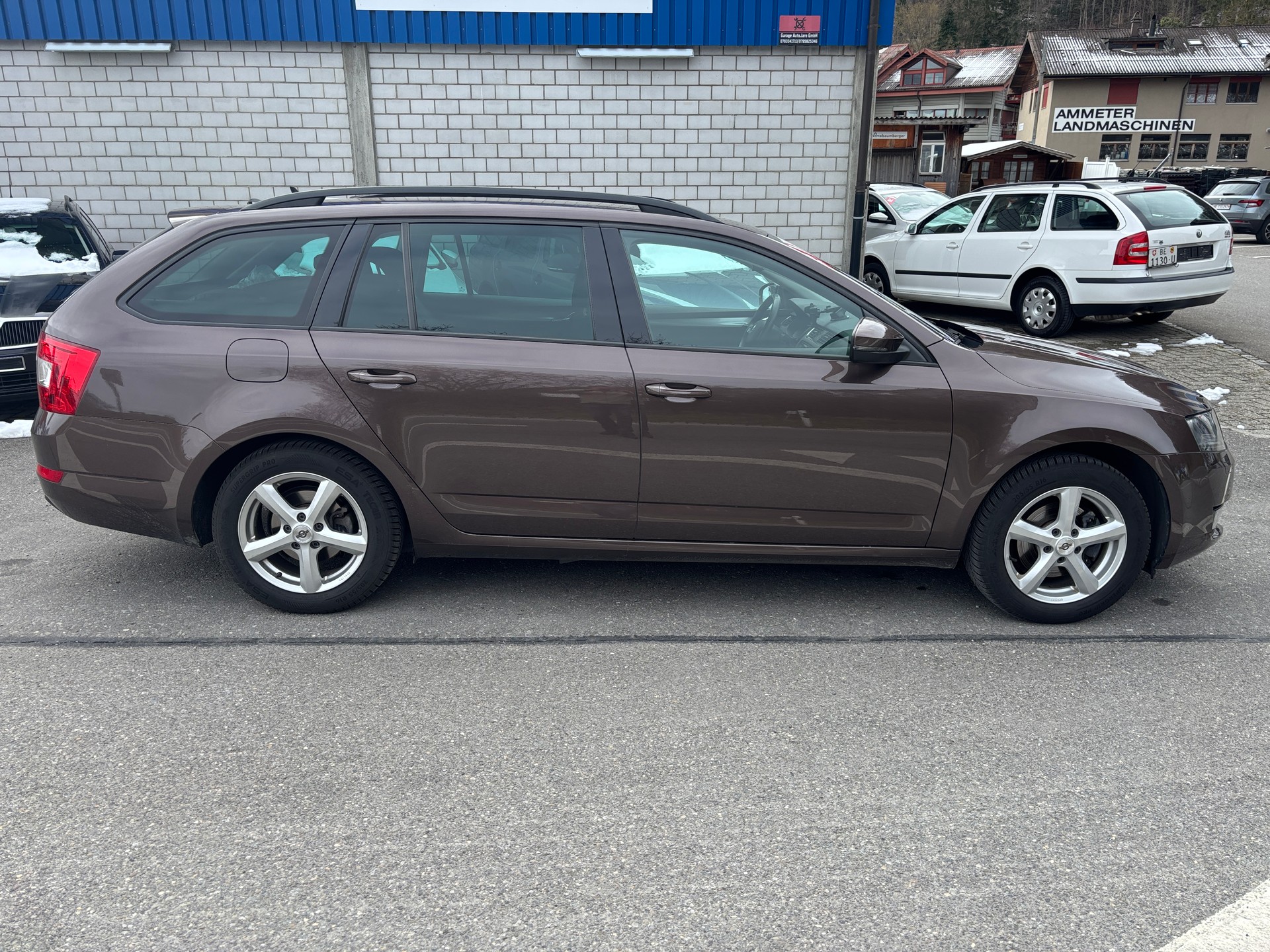 SKODA Octavia Combi 2.0 TDI Fresh 4x4-image-3