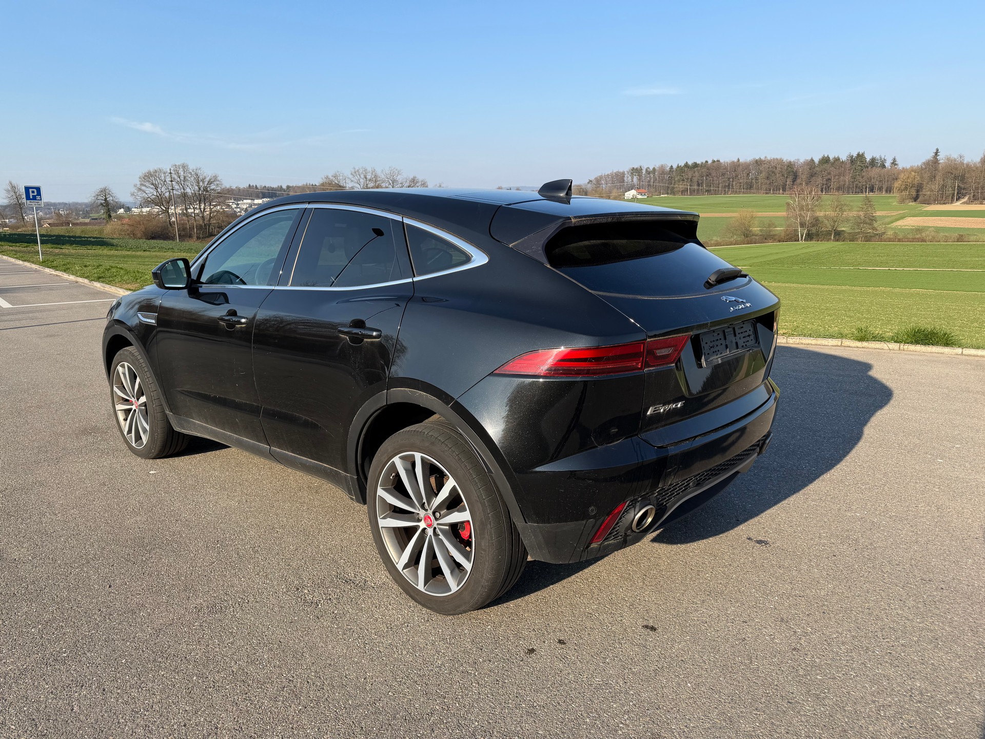 JAGUAR E-Pace P200 R-Dynamic HSE AWD Automatik-image-2