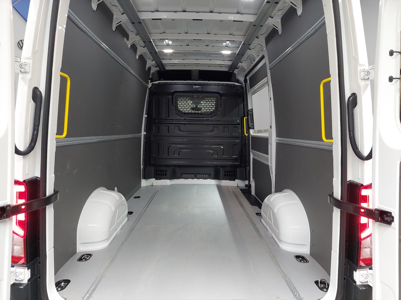 VW Crafter 35 2.0 BiTDI Entry L3-image-9