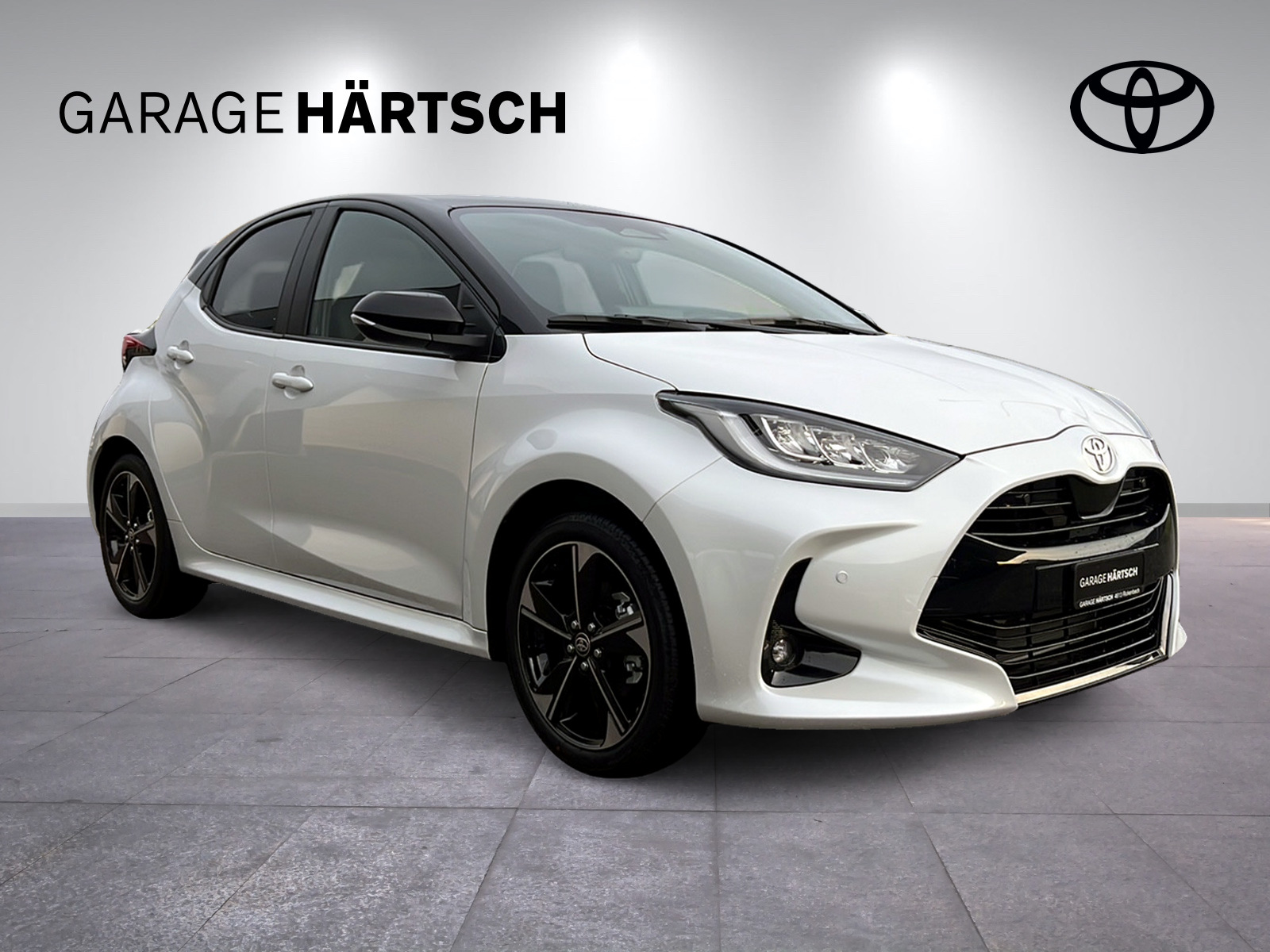 TOYOTA Yaris 1.5 VVT-i HSD Premium-image-8