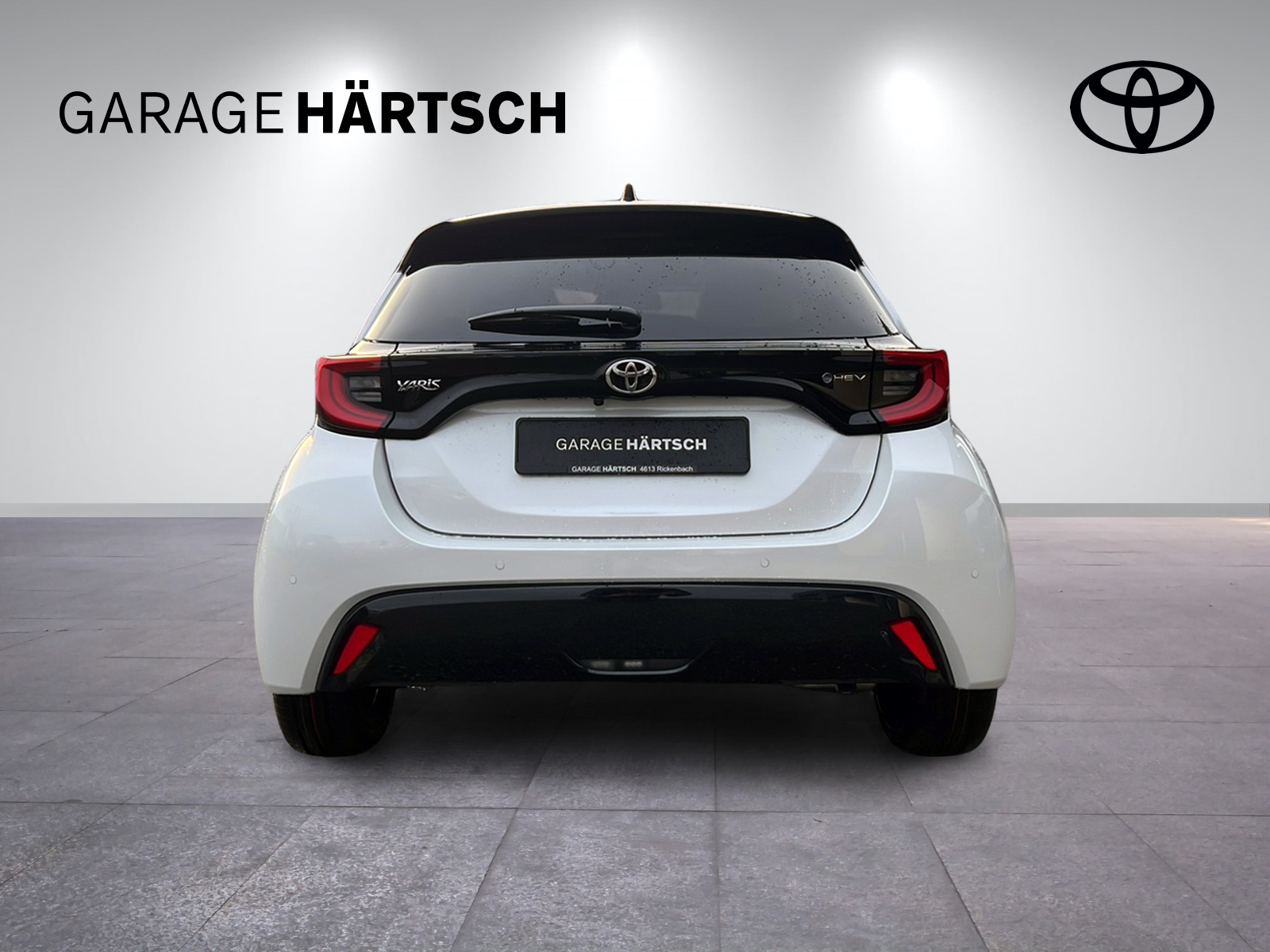 TOYOTA Yaris 1.5 VVT-i HSD Premium-image-4
