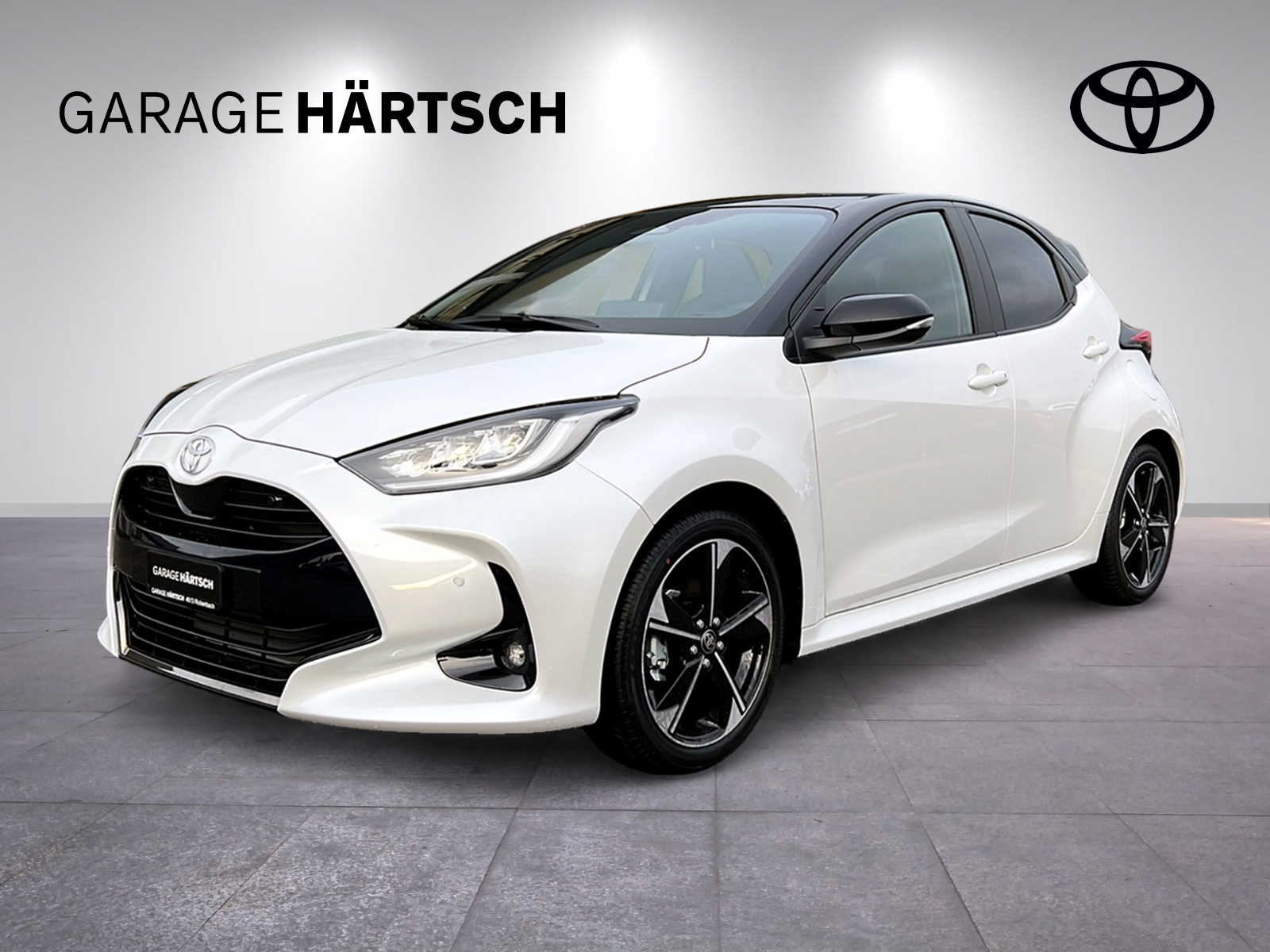 TOYOTA Yaris 1.5 VVT-i HSD Premium-image-0