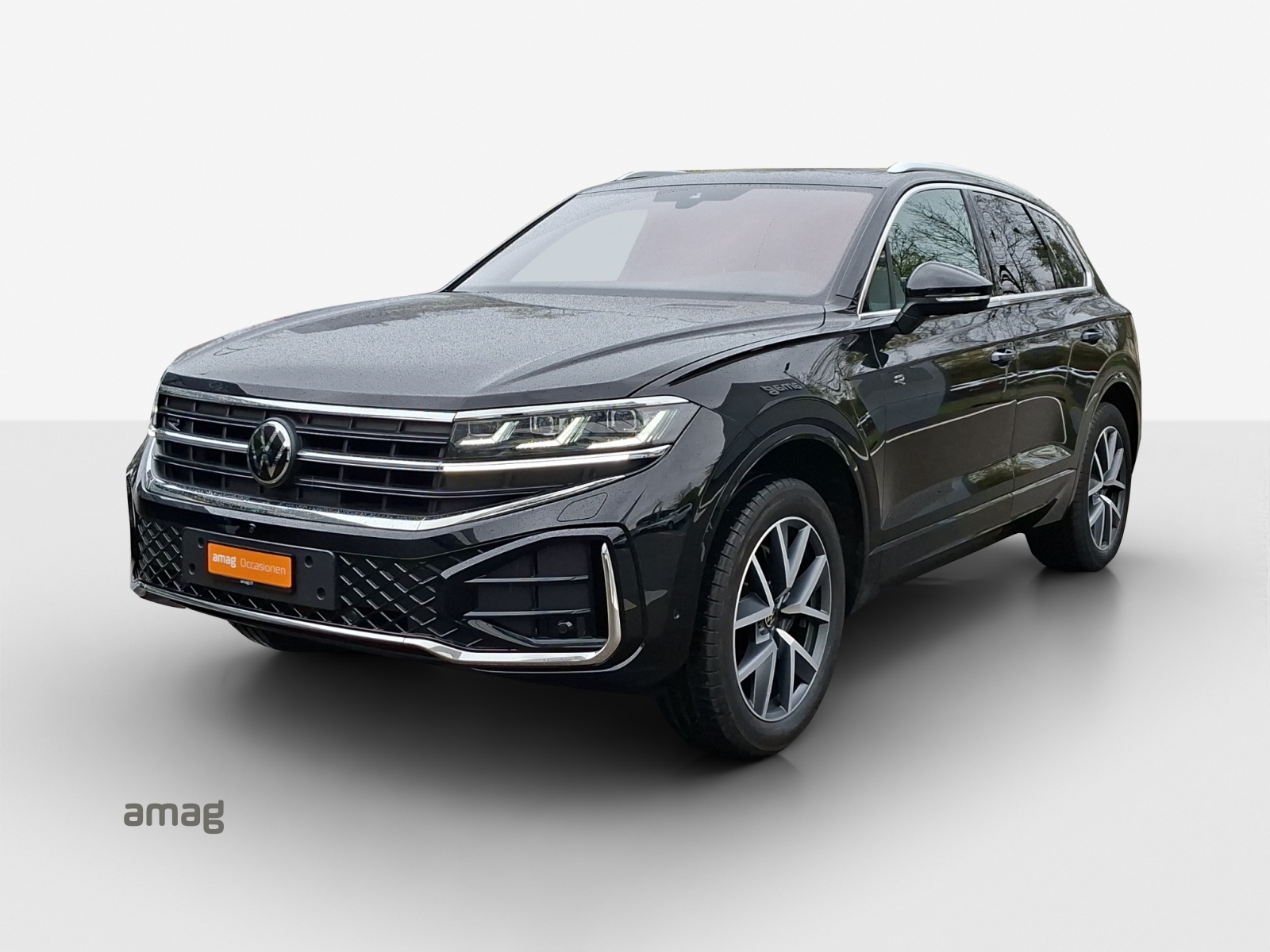 VW Touareg 3.0 TDI R-Line Tiptronic-image-0