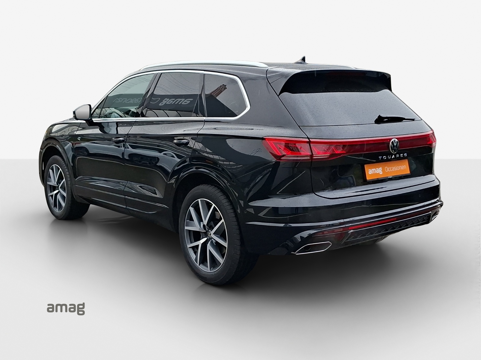 VW Touareg 3.0 TDI R-Line Tiptronic-image-2