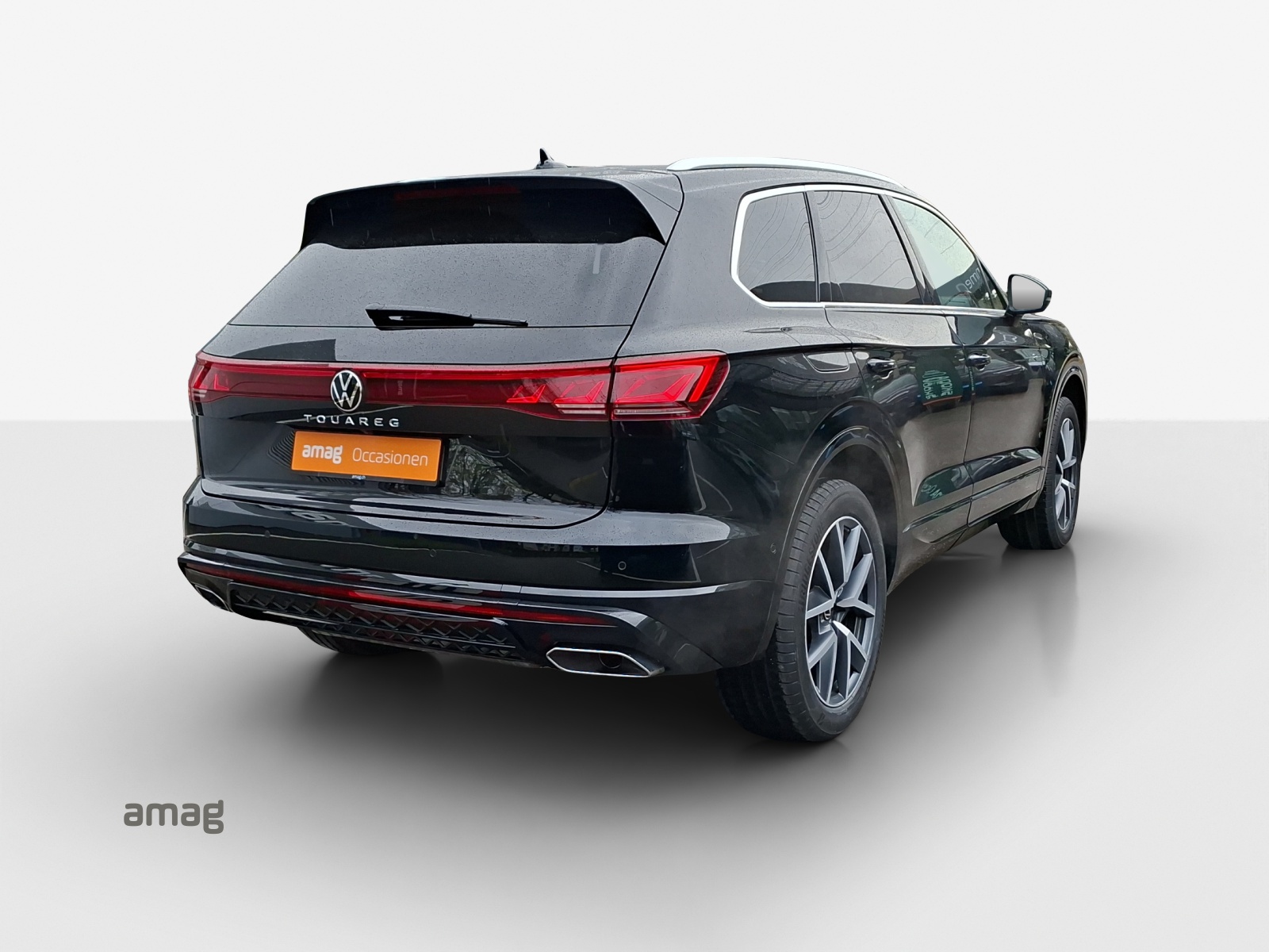 VW Touareg 3.0 TDI R-Line Tiptronic-image-4