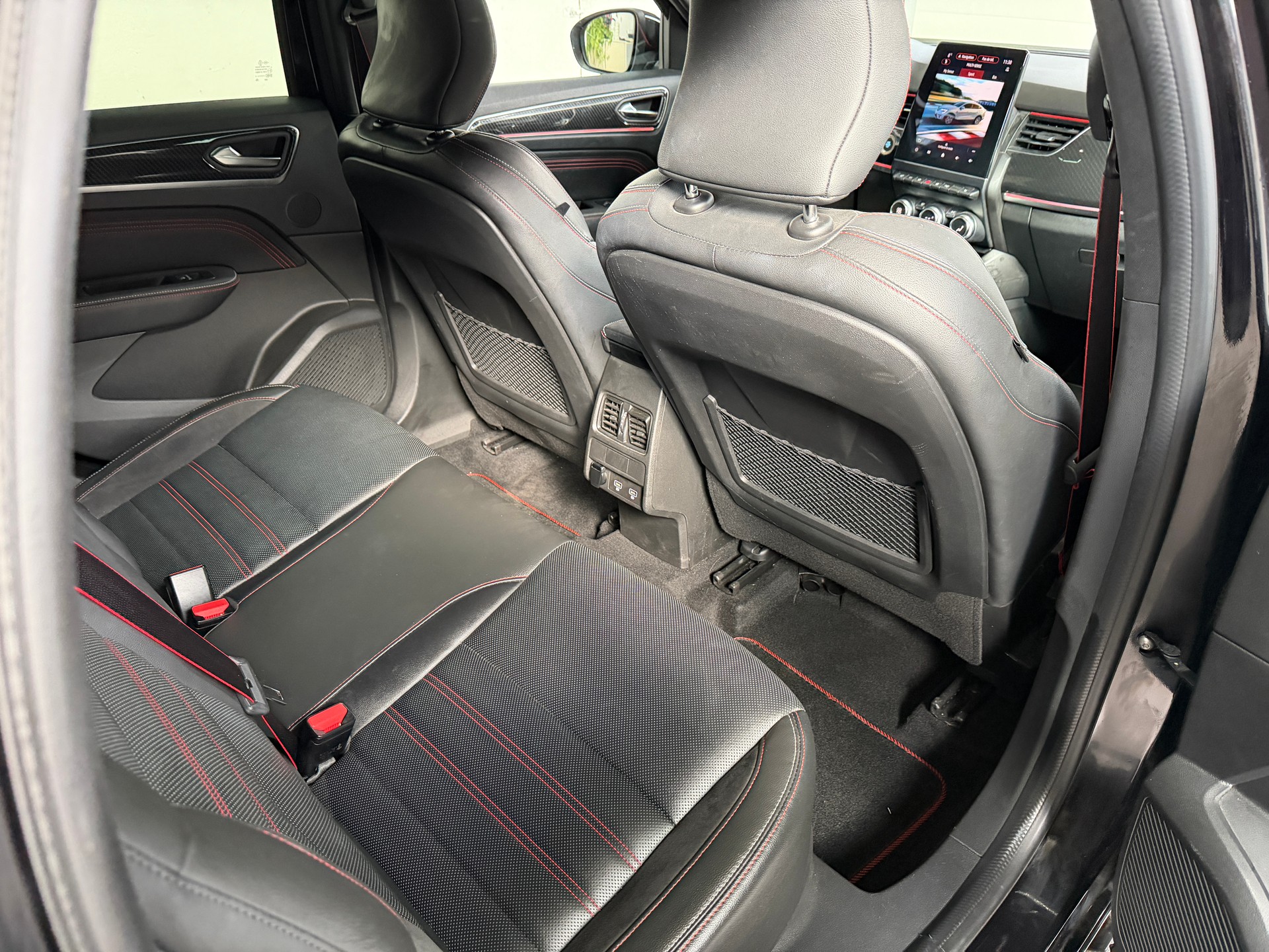 RENAULT Arkana 1.6 E-Tech R.S.Line-image-13
