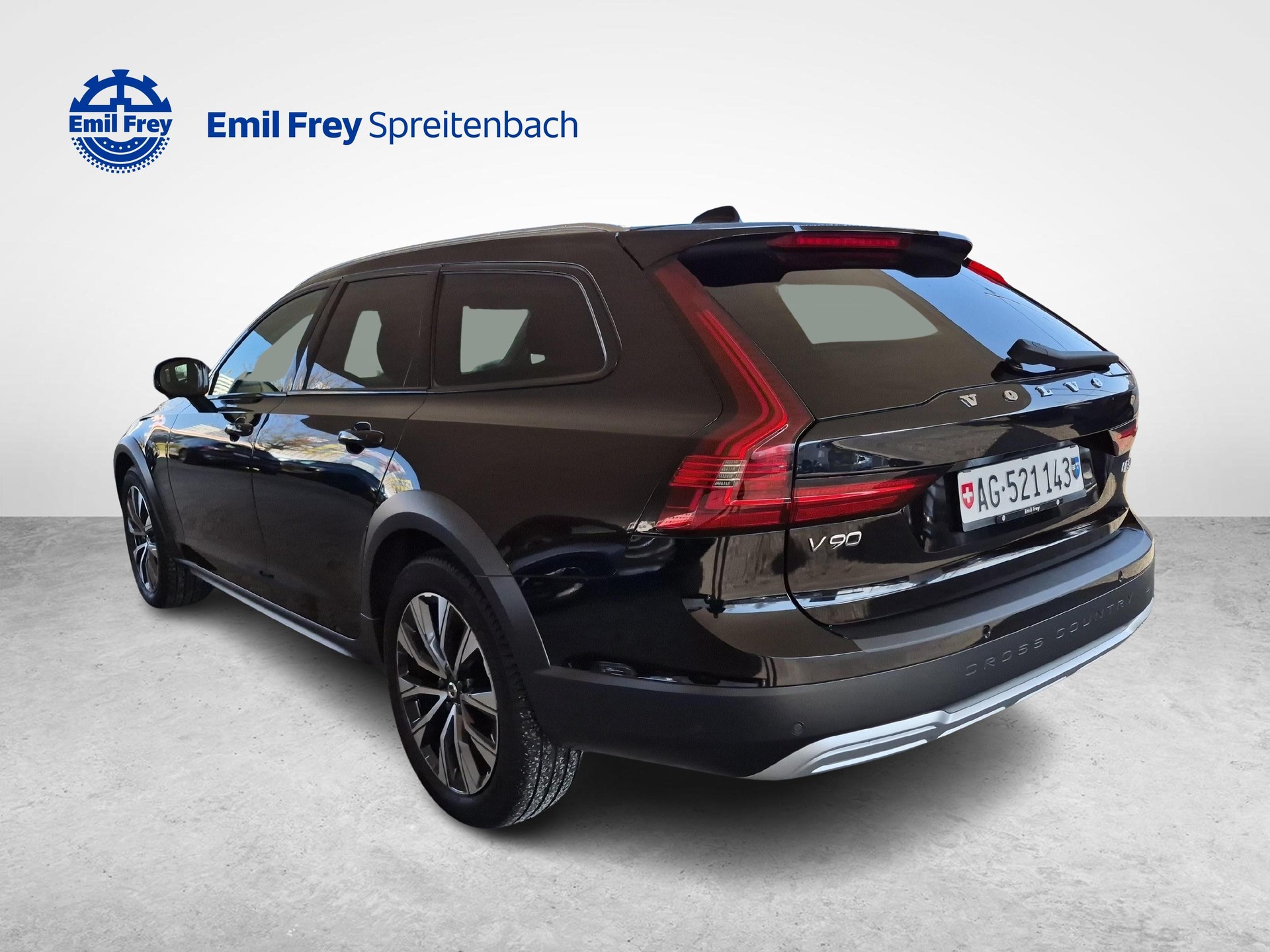VOLVO V90 Cross Country 2.0 B5 Plus AWD-image-2