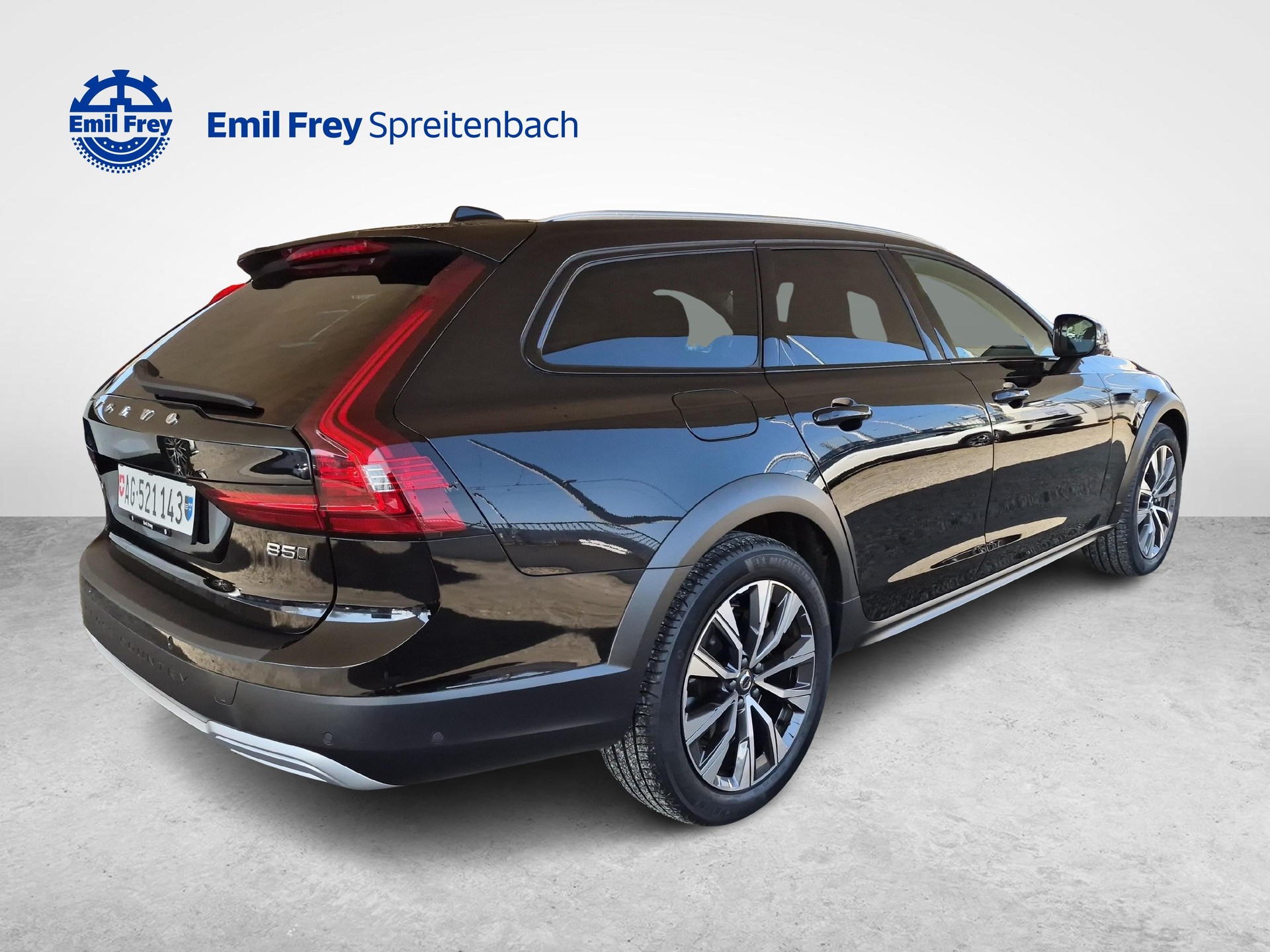 VOLVO V90 Cross Country 2.0 B5 Plus AWD-image-4