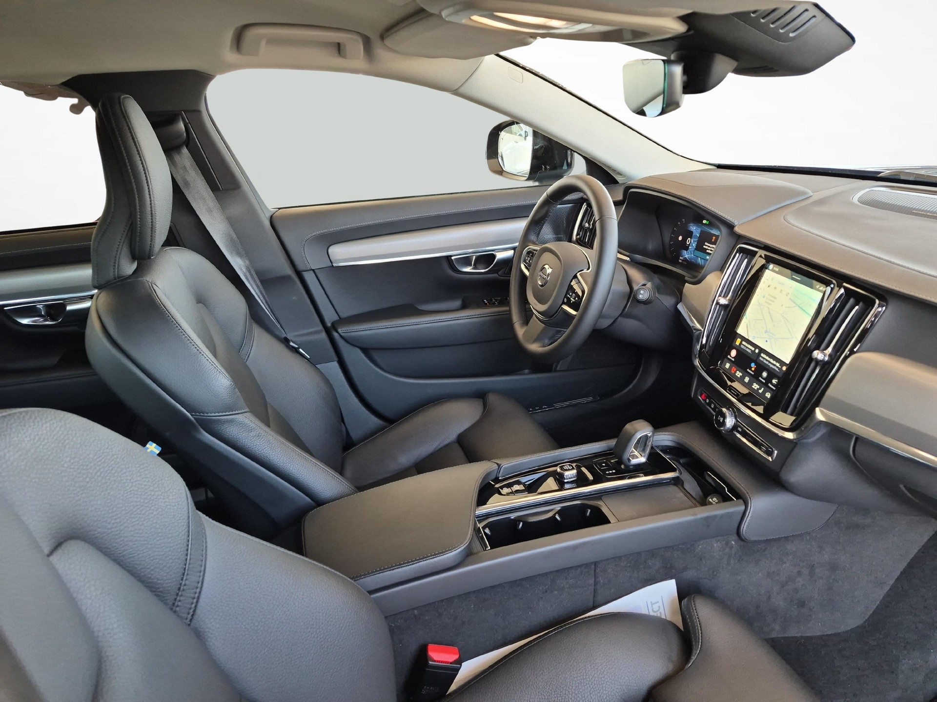 VOLVO V90 Cross Country 2.0 B5 Plus AWD-image-9