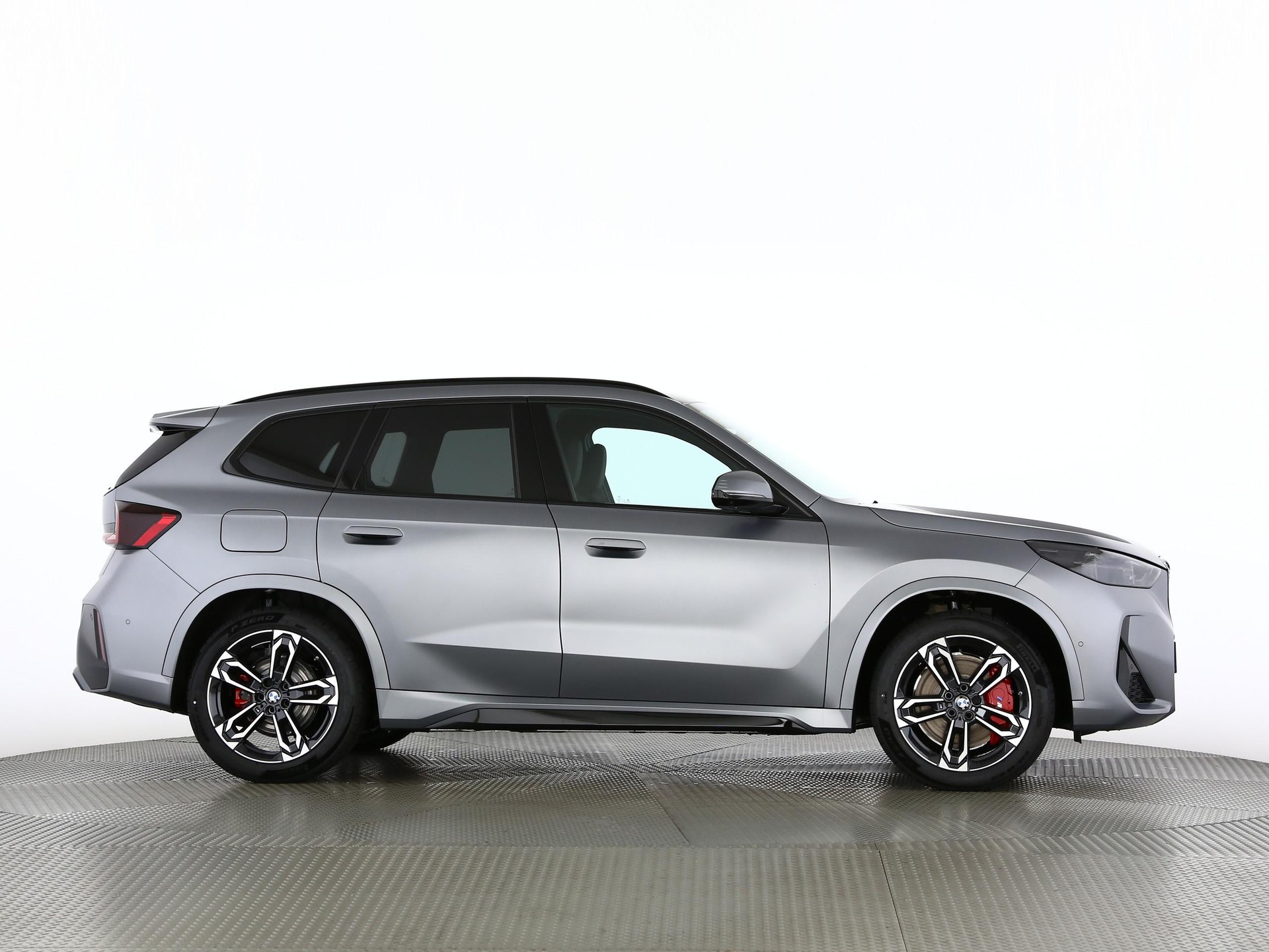 BMW iX1 30 xDrive-image-23