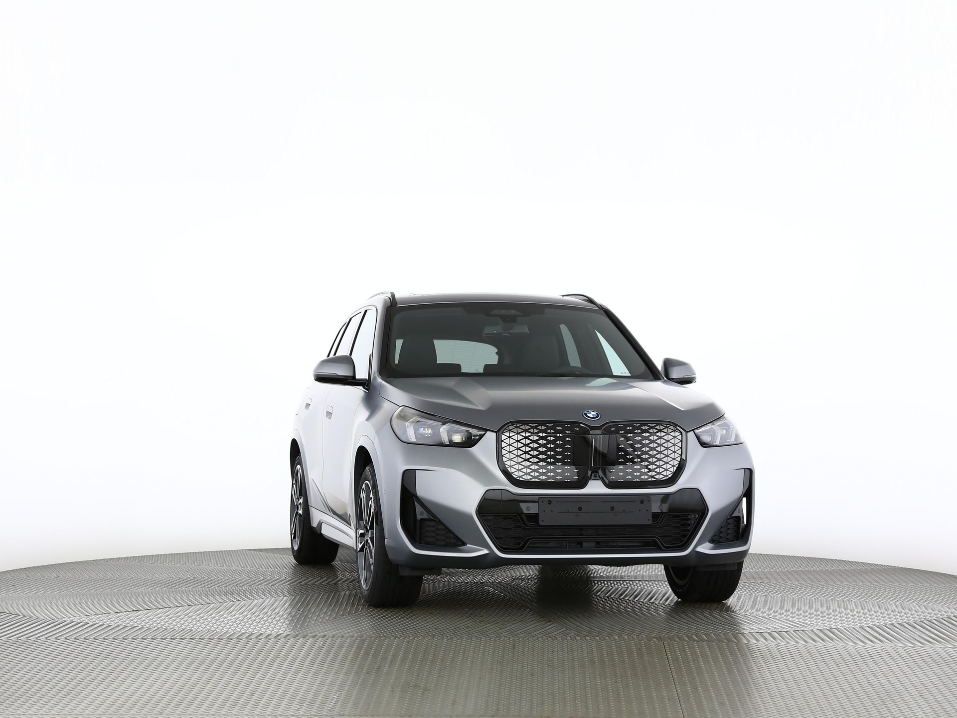 BMW iX1 30 xDrive-image-28