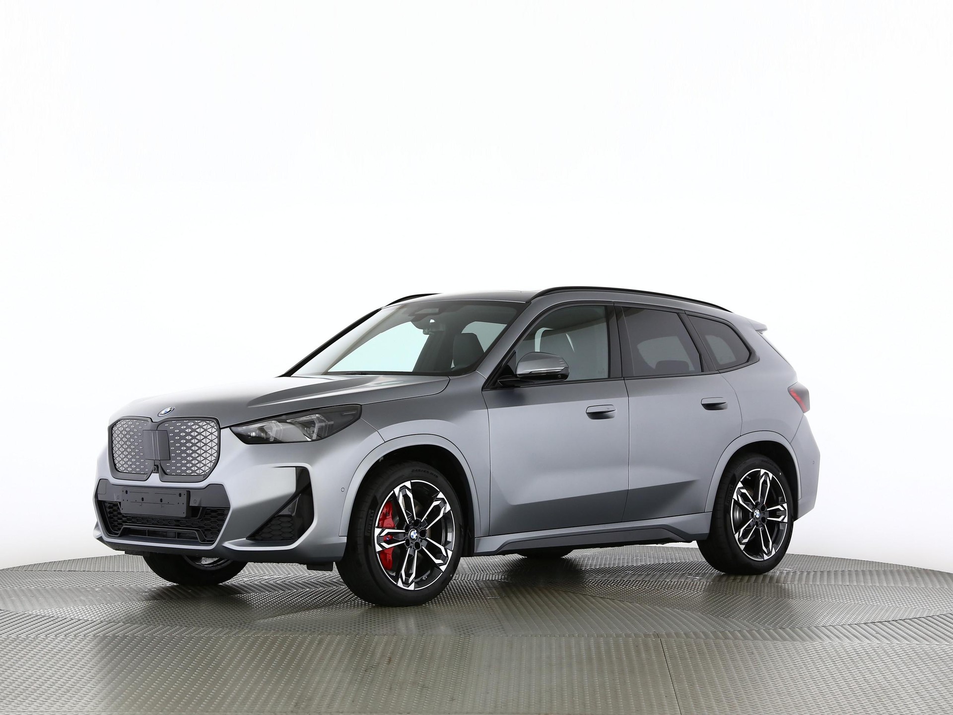 BMW iX1 30 xDrive-image-8