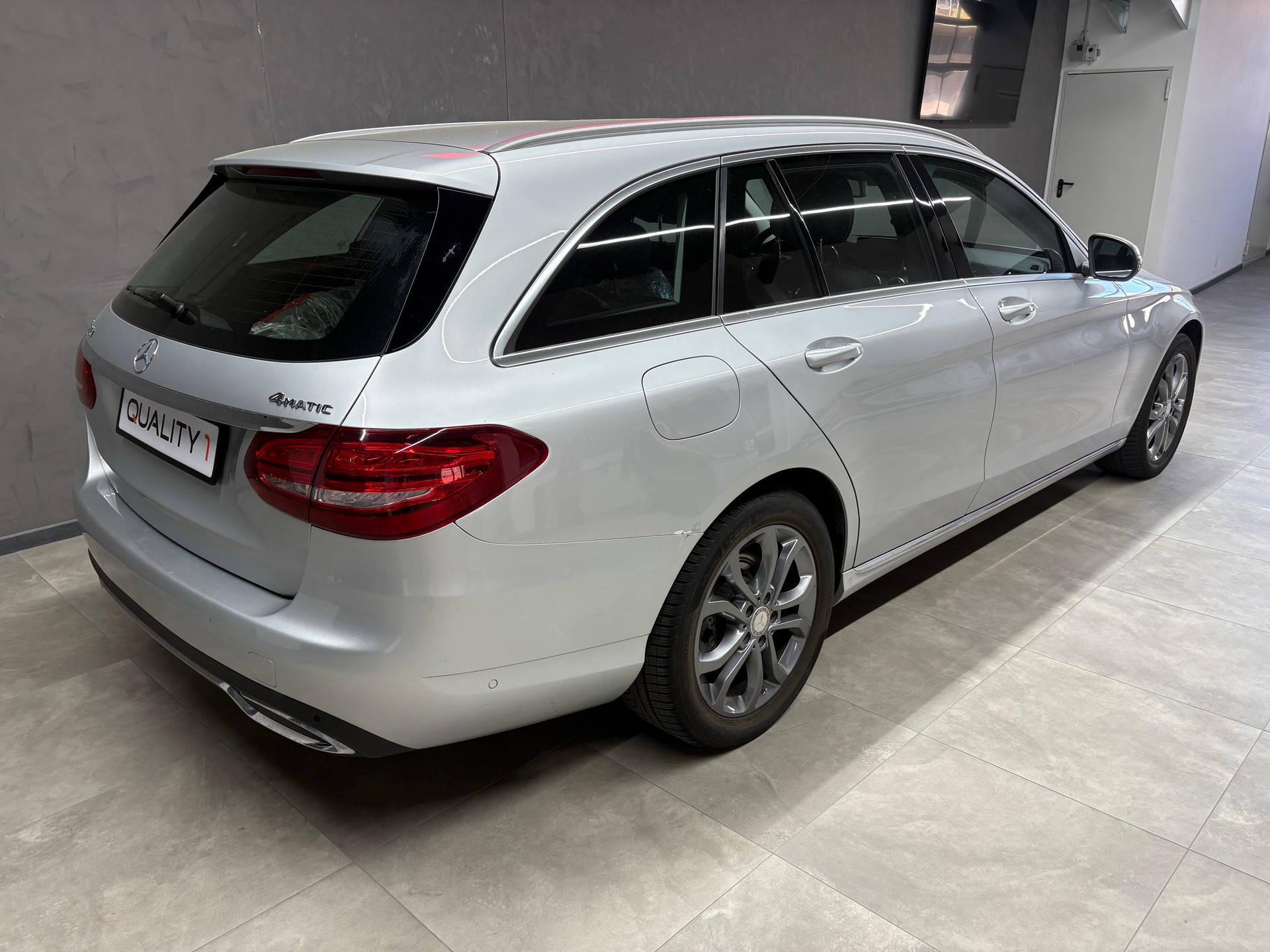 MERCEDES-BENZ C 250 BlueTEC Avantgarde 4Matic 7G-Tronic-image-4