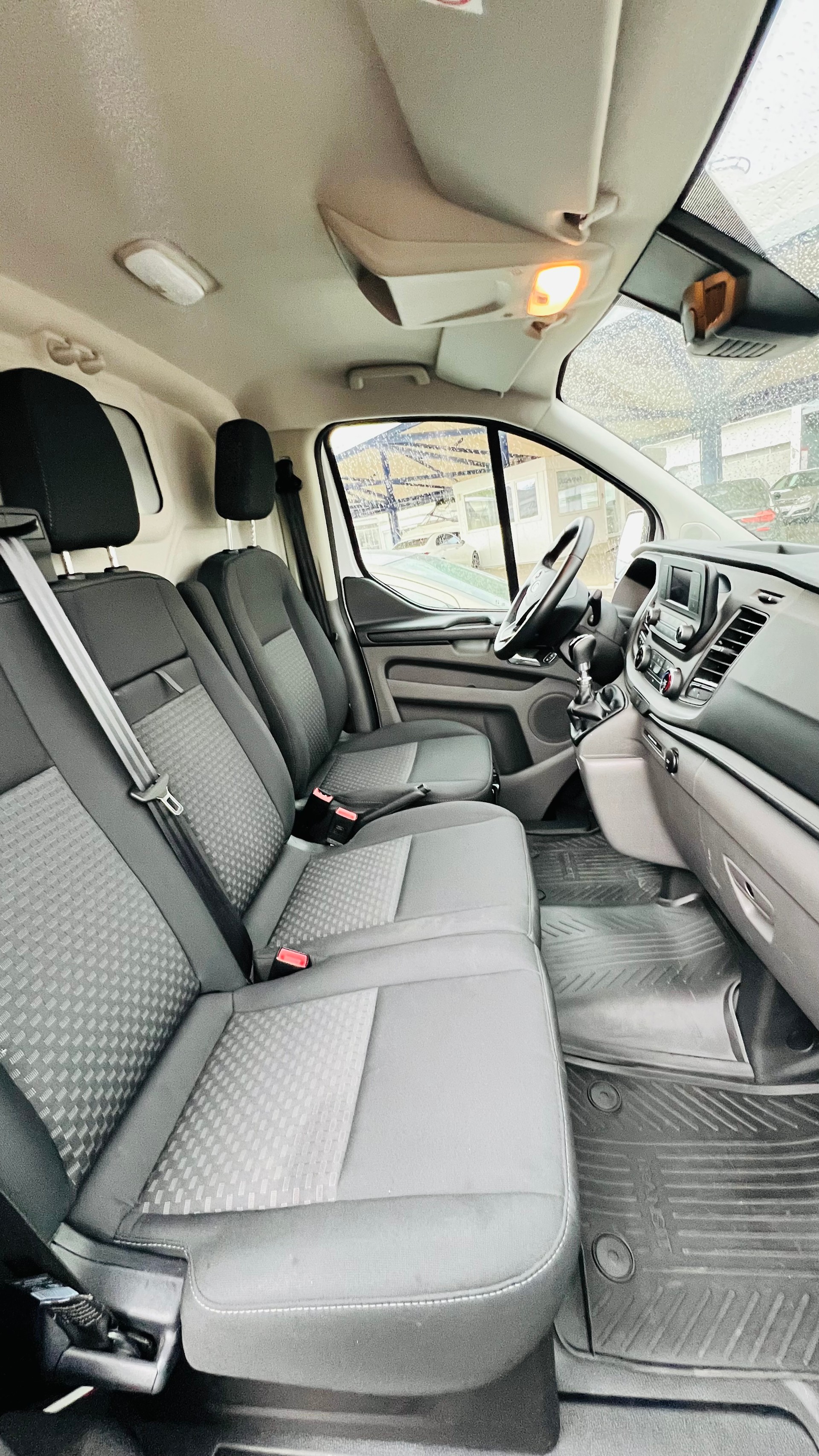 FORD Transit Custom Van 300 L1H1 Trend-image-5