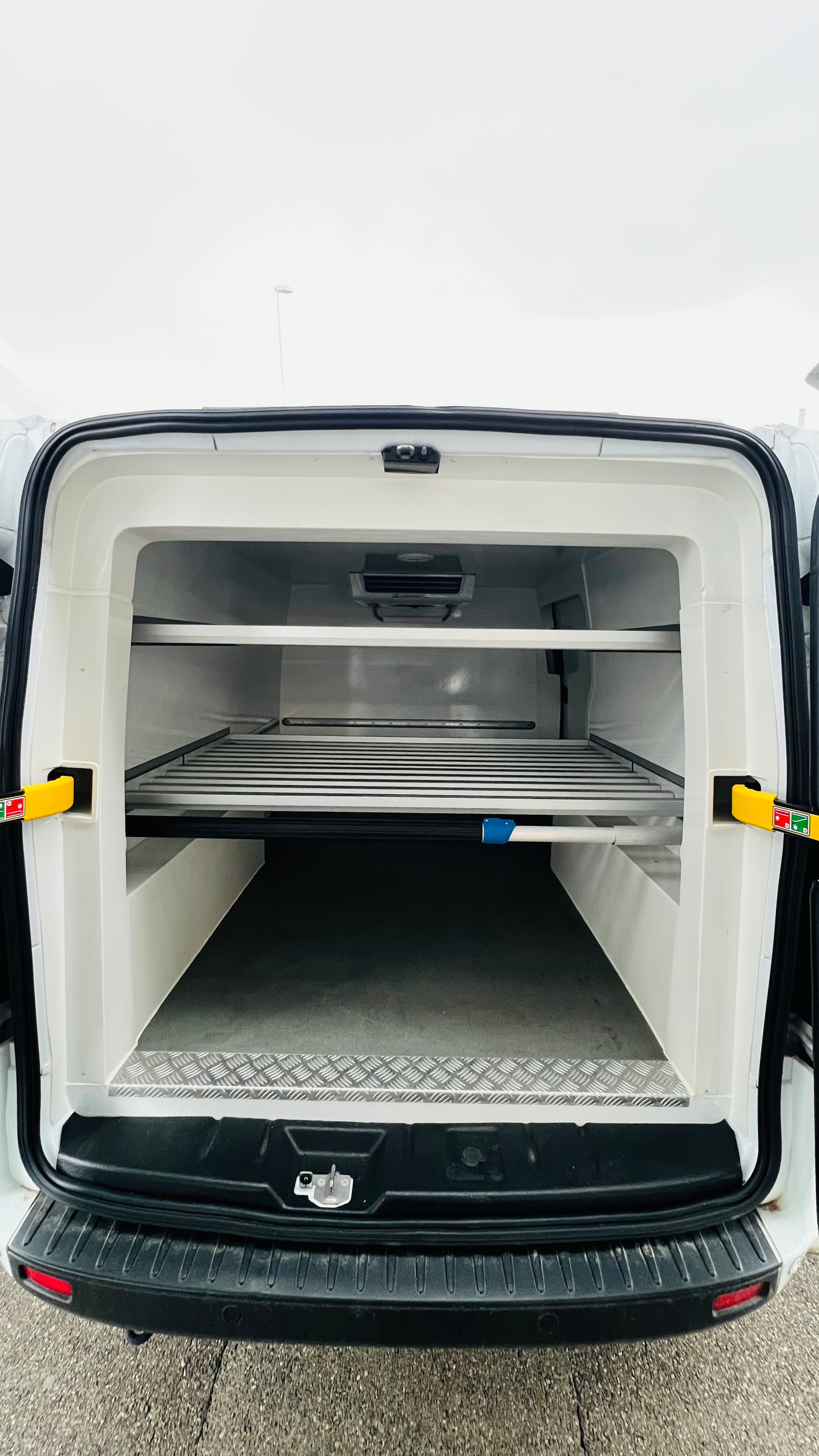 FORD Transit Custom Van 300 L1H1 Trend-image-2