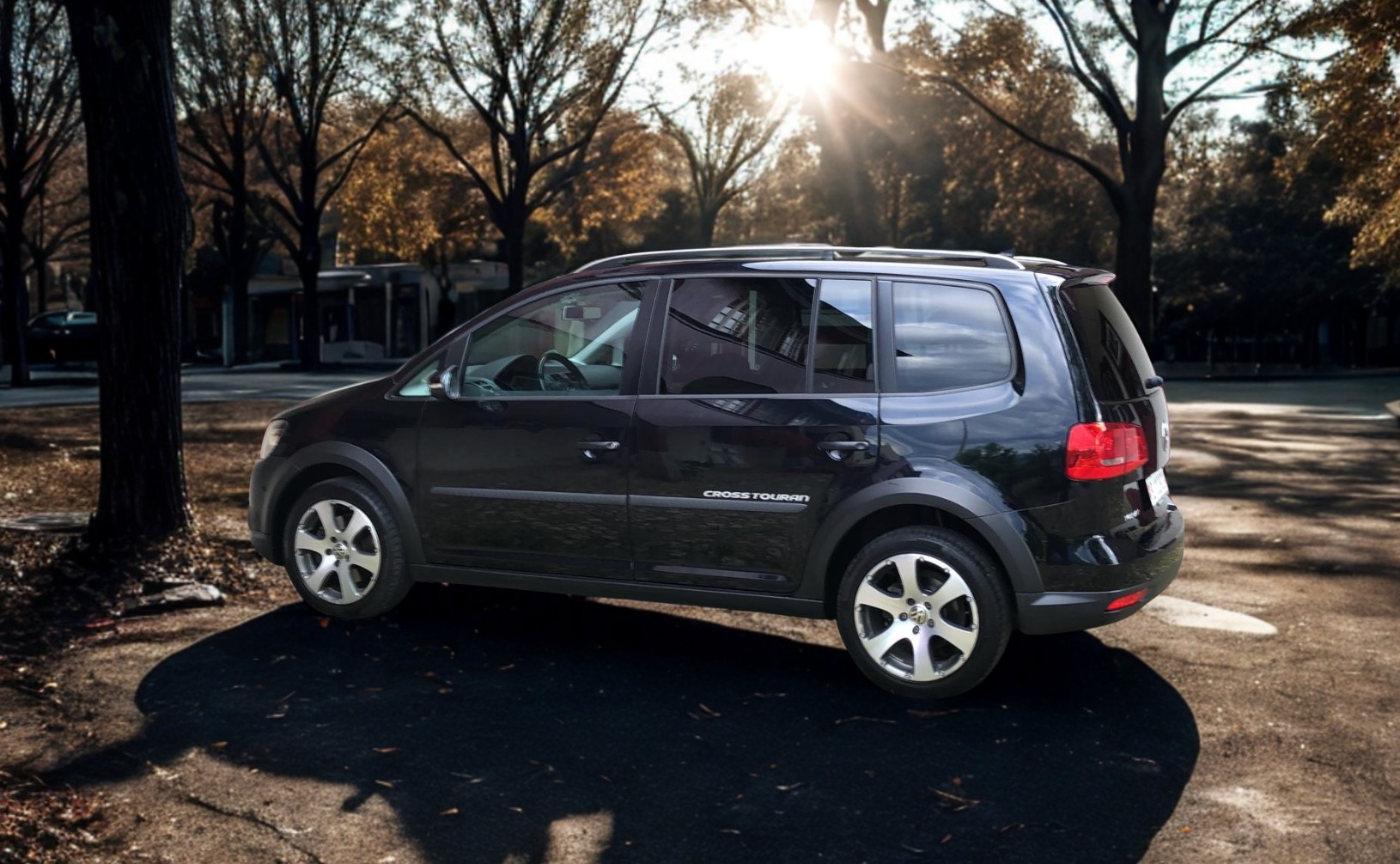VW CrossTouran 2.0 TDI | Panorama | 7-Sitzer | Standheizung | 170PS | MFK 11/25-image-1
