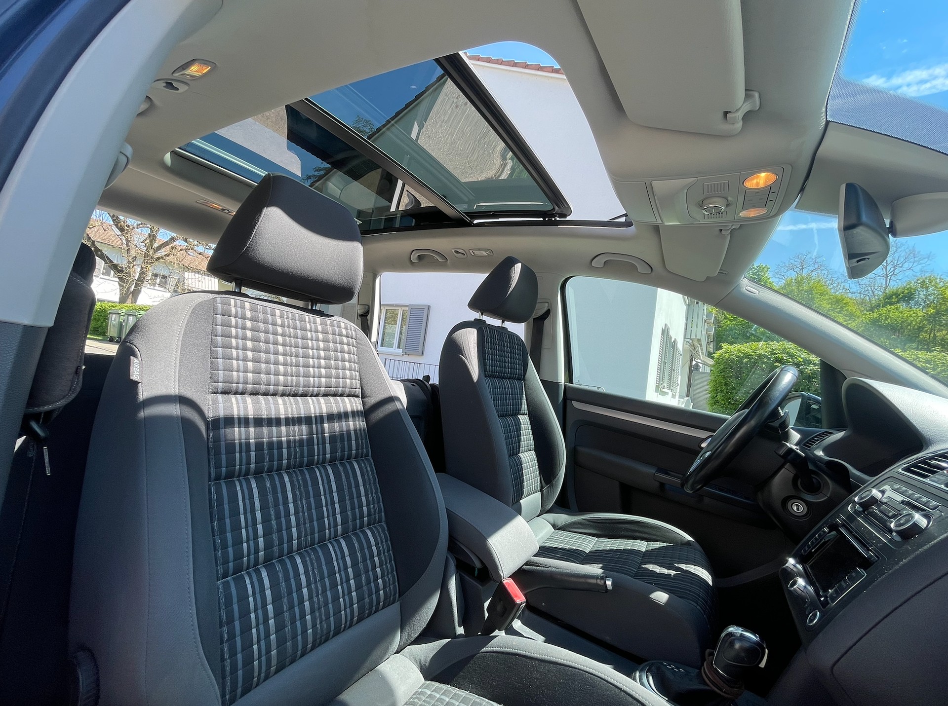 VW CrossTouran 2.0 TDI | Panorama | 7-Sitzer | Standheizung | 170PS | MFK 11/25-image-3