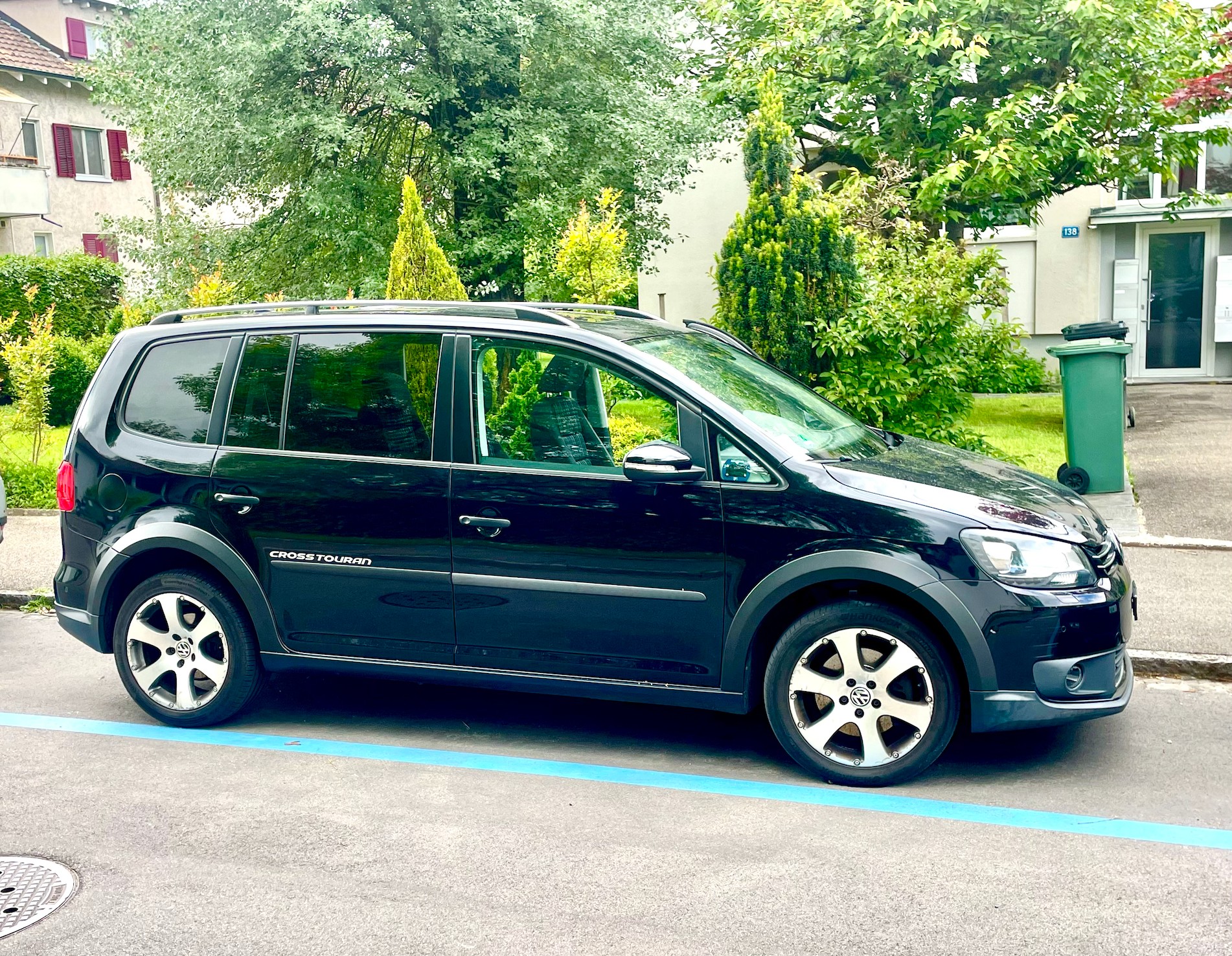 VW CrossTouran 2.0 TDI | Panorama | 7-Sitzer | Standheizung | 170PS | MFK 11/25-image-9