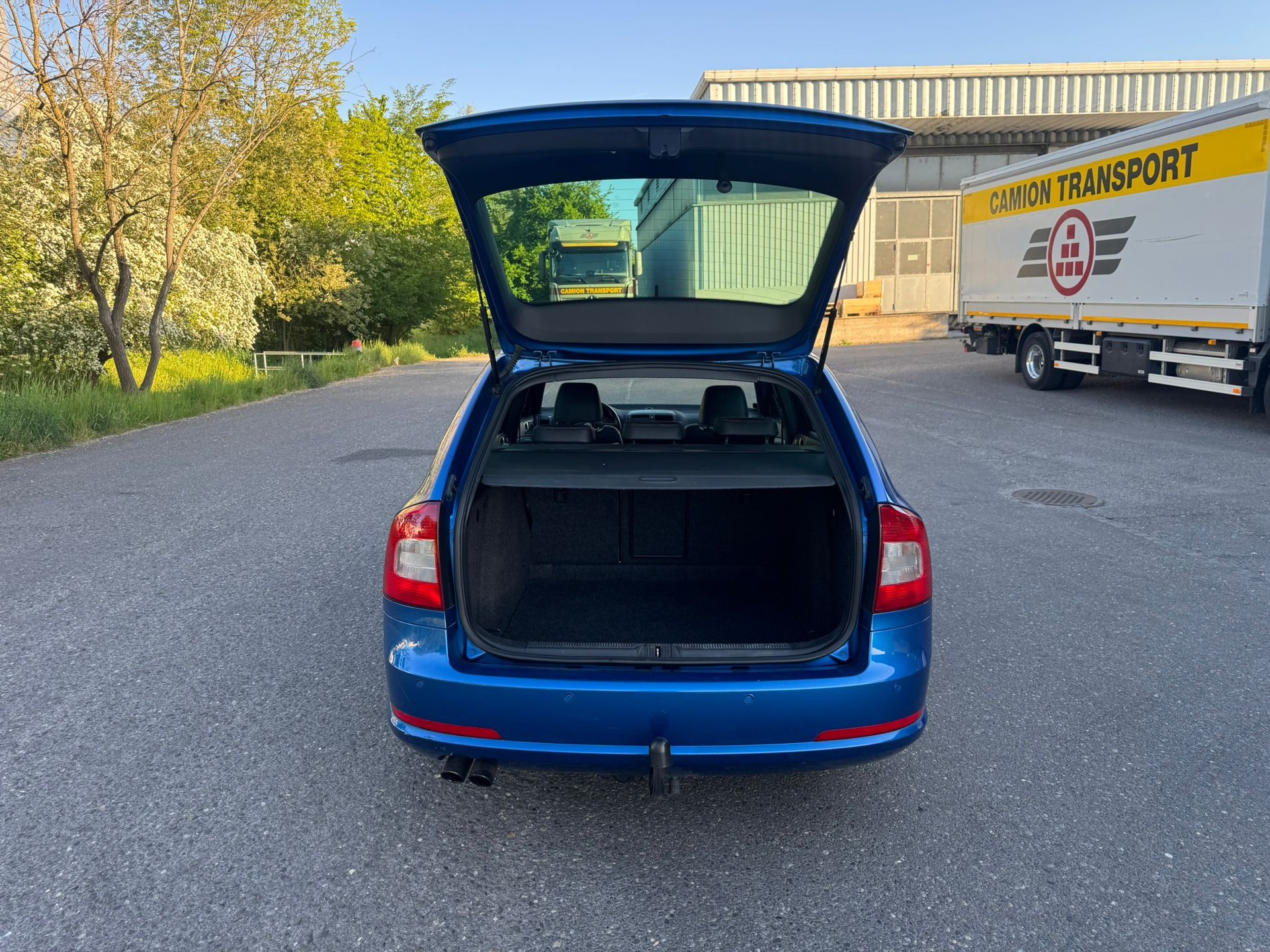 SKODA Octavia Combi 2.0 TSI RS DSG-image-5
