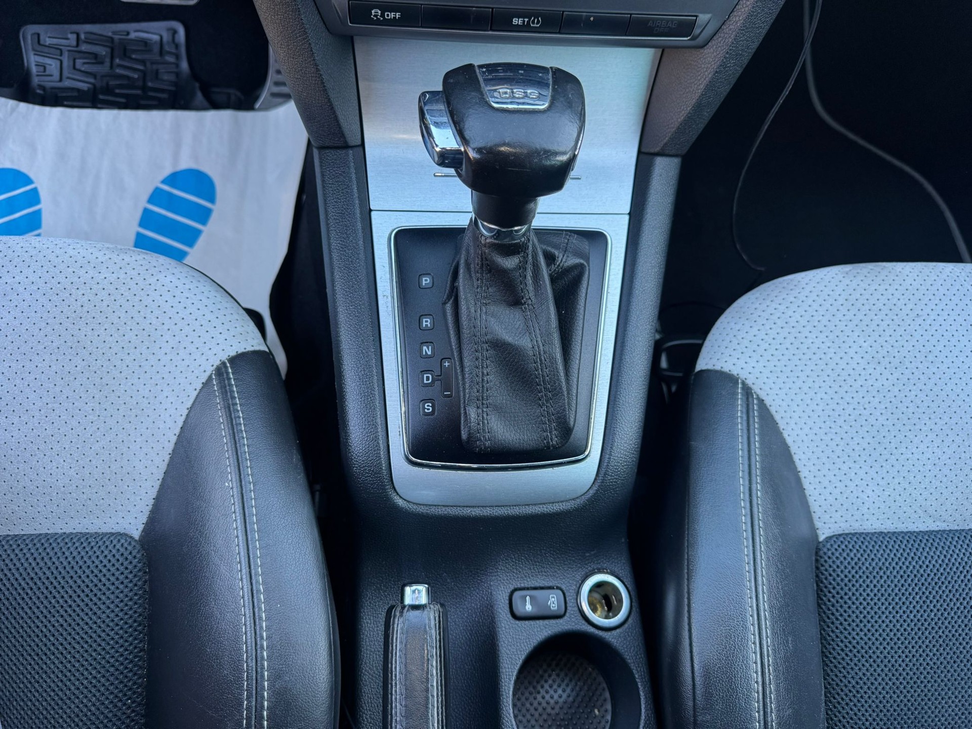 SKODA Octavia Combi 2.0 TSI RS DSG-image-15
