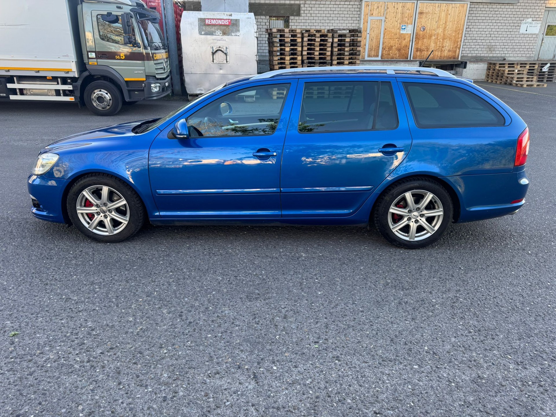 SKODA Octavia Combi 2.0 TSI RS DSG-image-6