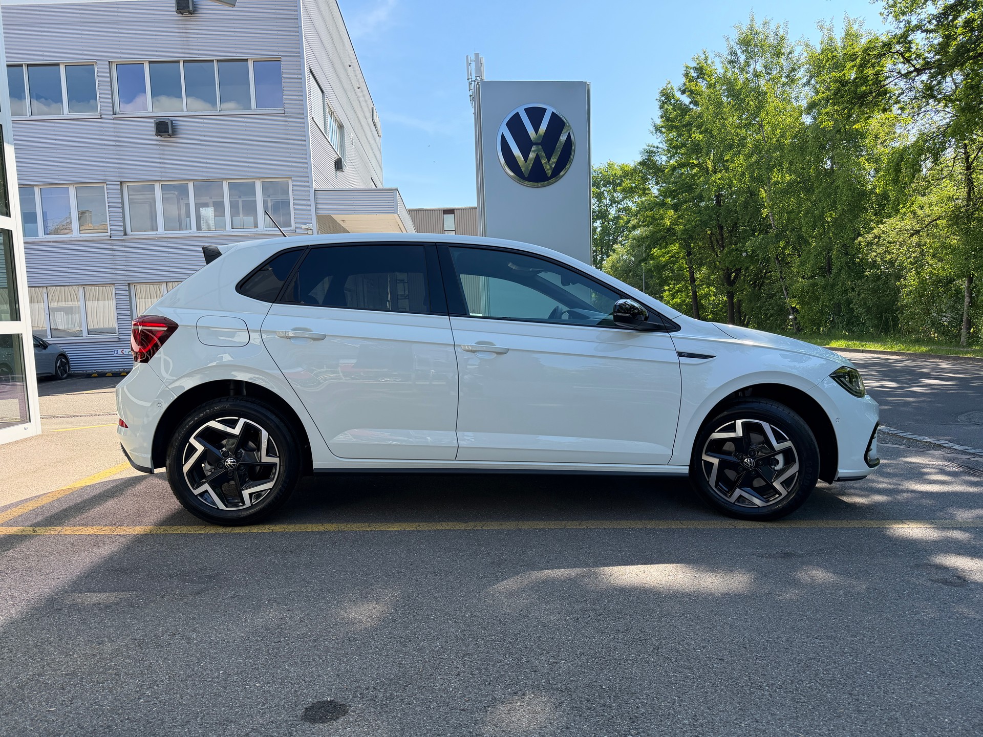 VW Polo 1.0 TSI R-Line DSG-image-5