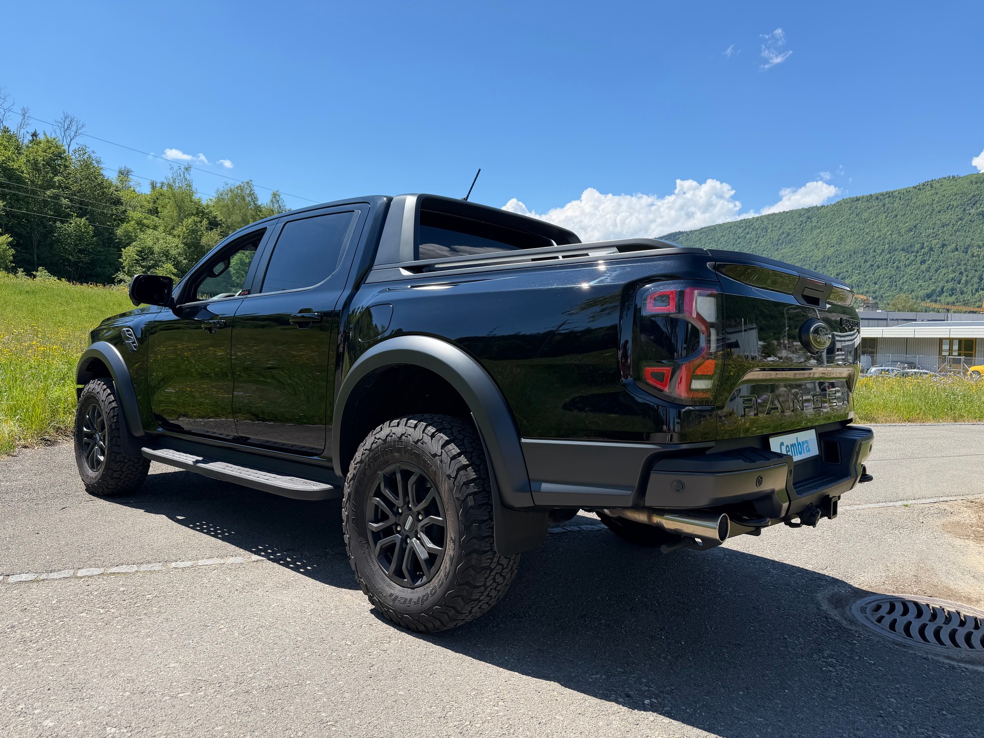 FORD "RANGER RAPTOR" 3.0 Eco Boost 4x4 AUTOMAT. CH WAGEN. VOLL OPTIONEN. MIT AHK. NEUWERTIG !! AUS 1 HAND.-showroom-element-2