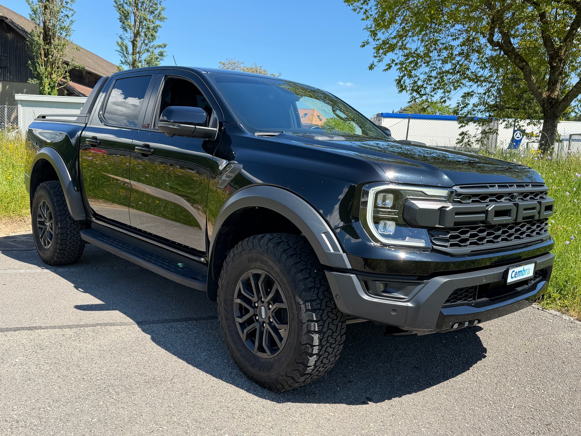 FORD "RANGER RAPTOR" 3.0 Eco Boost 4x4 AUTOMAT. CH WAGEN. VOLL OPTIONEN. MIT AHK. NEUWERTIG !! AUS 1 HAND.-showroom-element-1