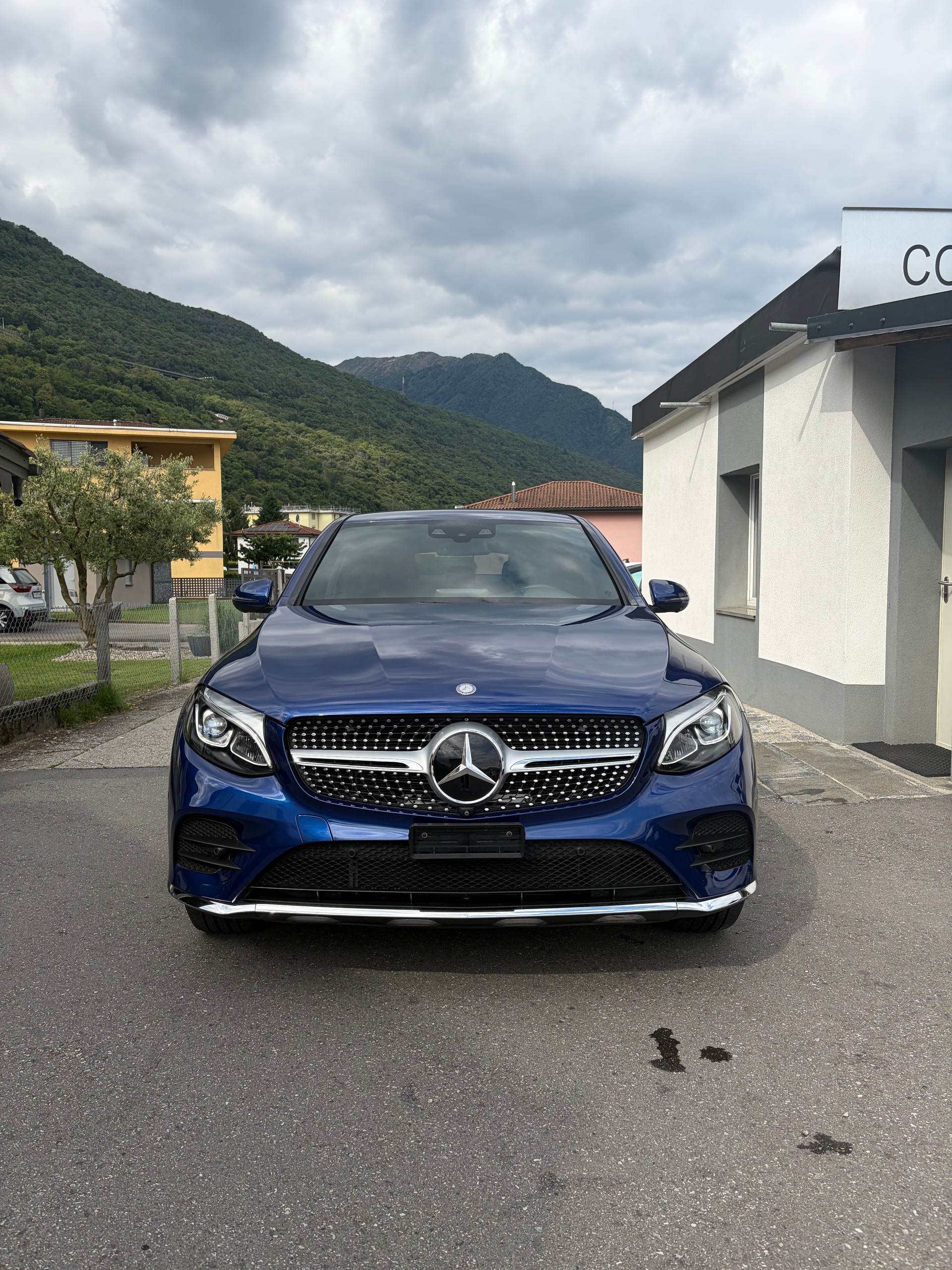 MERCEDES-BENZ GLC Coupé 250 d AMG Line 4Matic 9G-Tronic-image-4