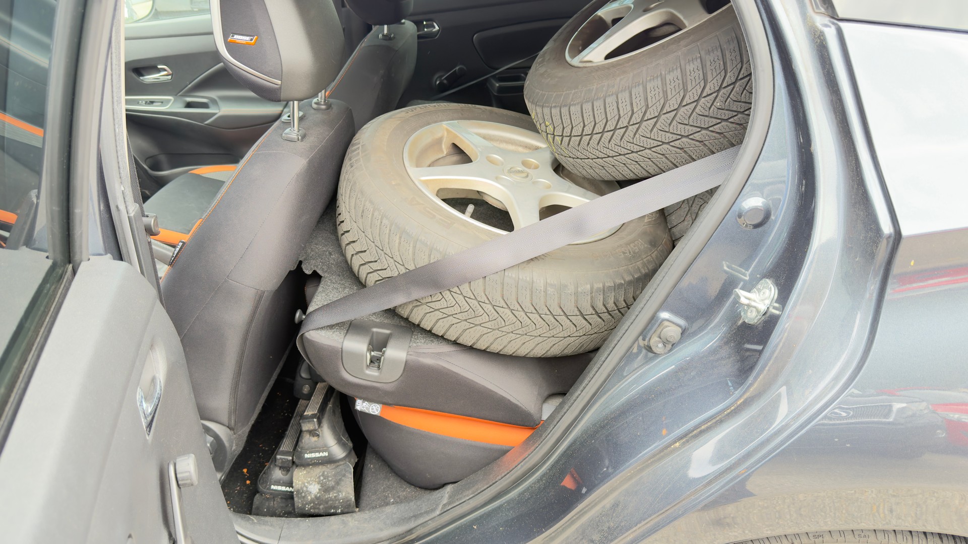 NISSAN Micra 0.9 IG-T tekna-image-9