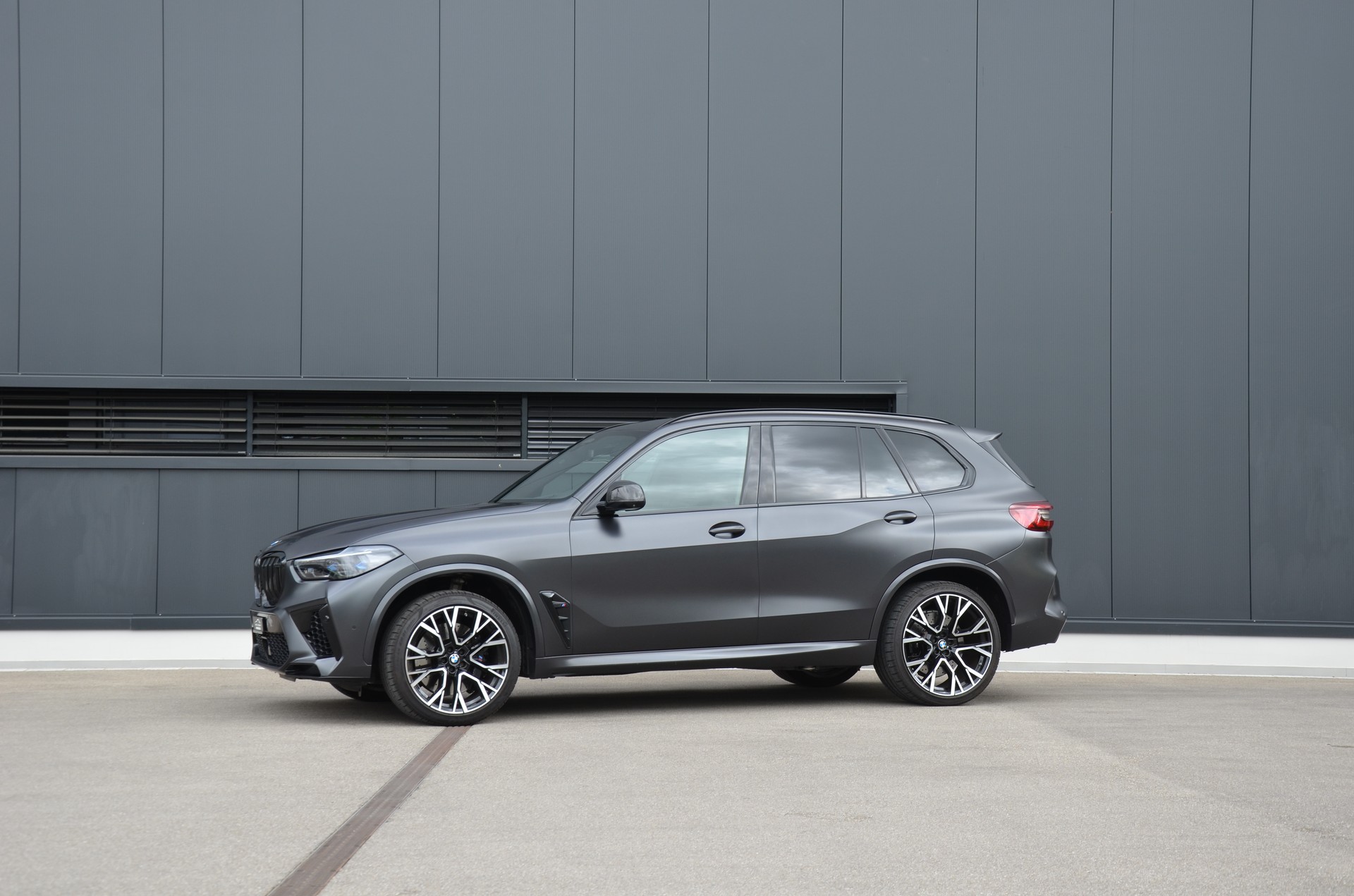 BMW X5M Competition Steptronic Competition-showroom-element-1