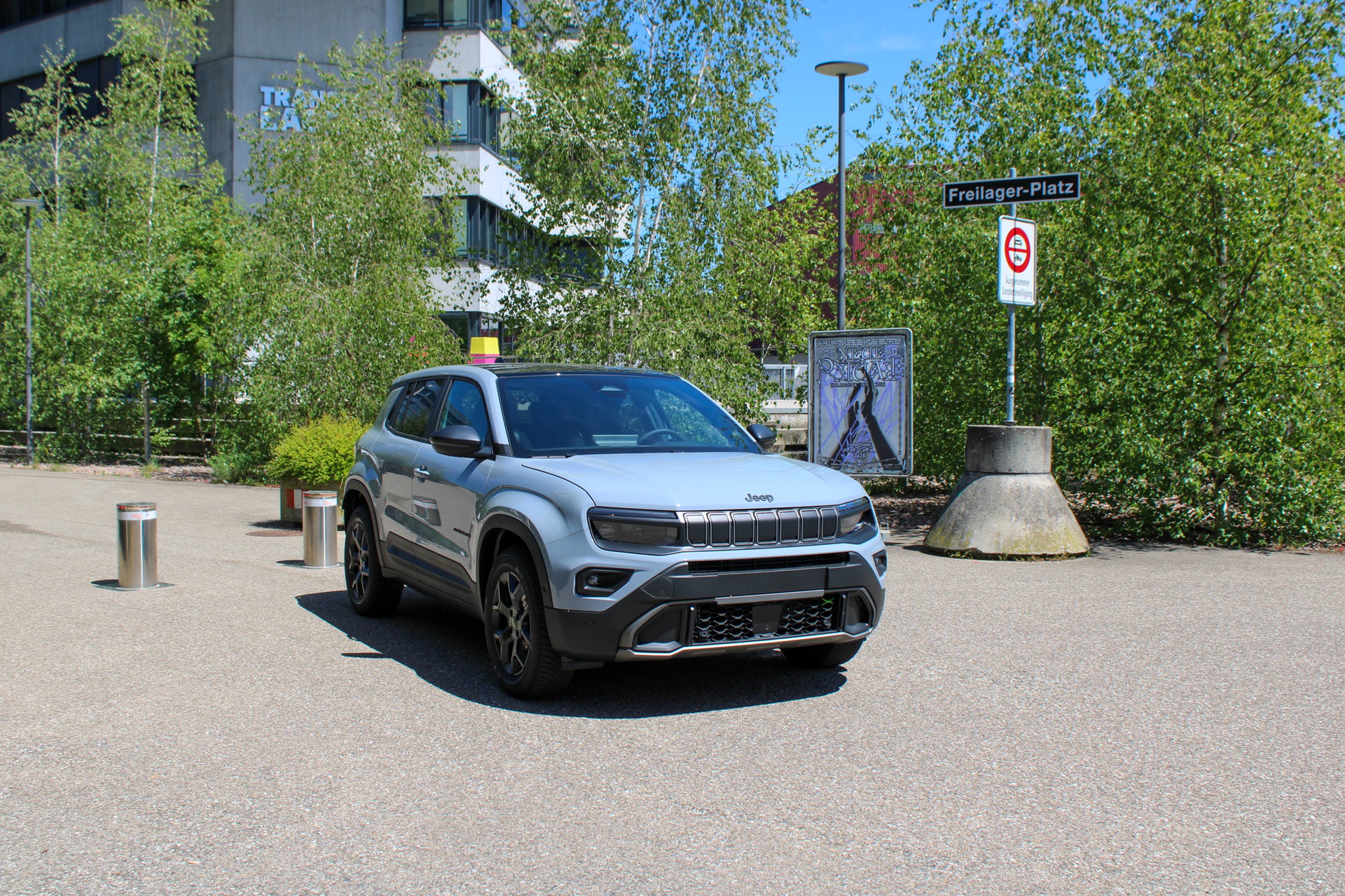 JEEP Avenger 1.2 Turbo MHEV Overland Sky 4xe-showroom-element-1