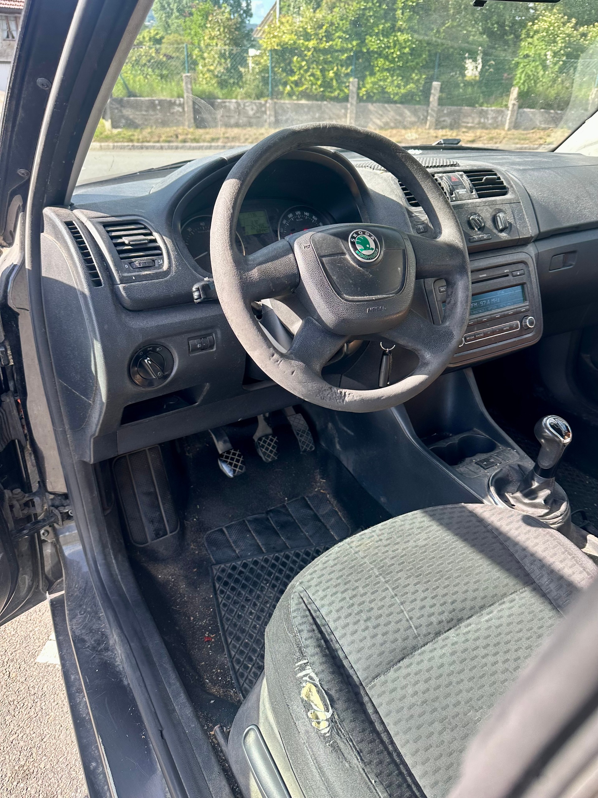 SKODA Fabia 1.2 TSI Ambition-image-9