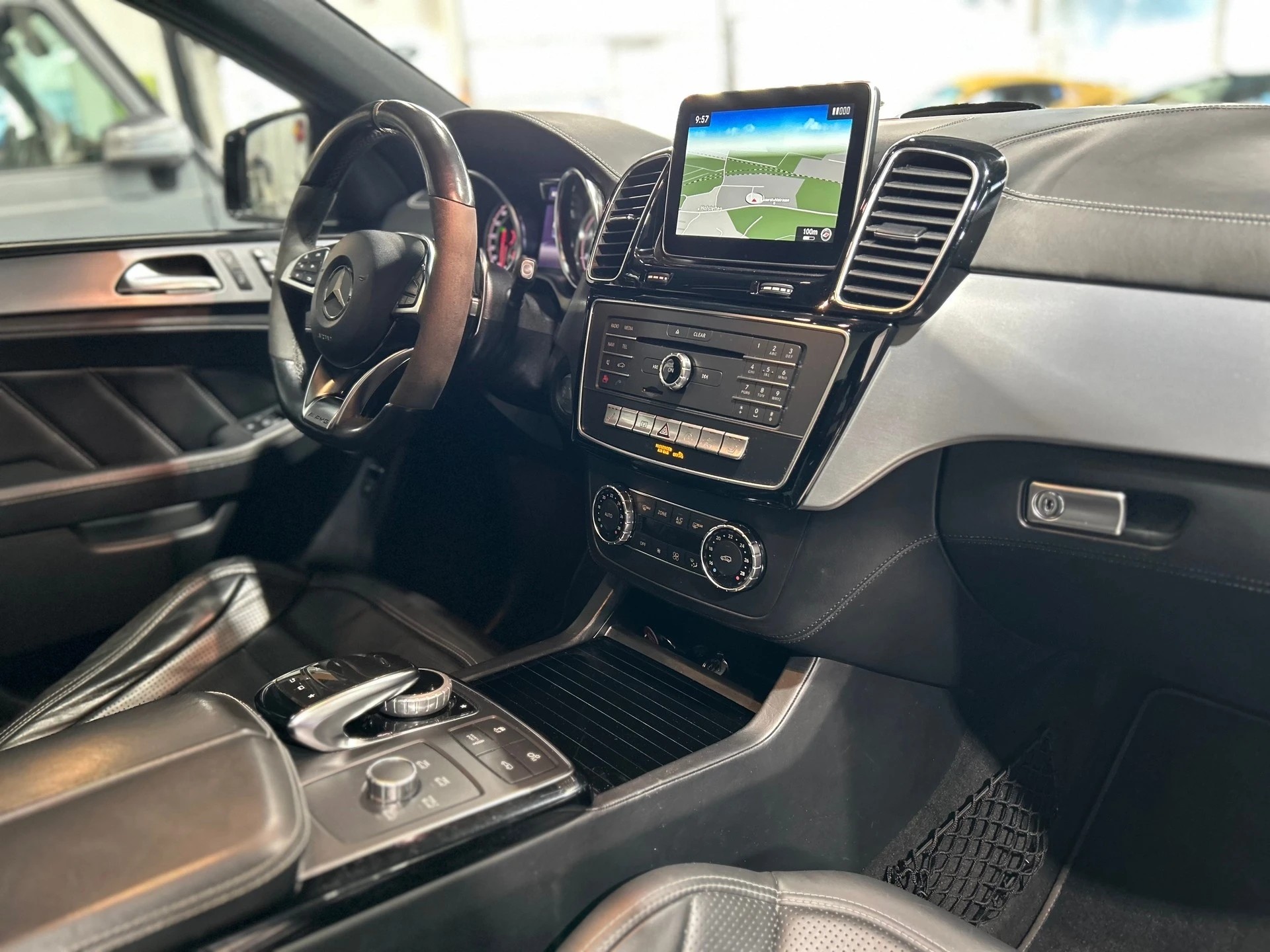 MERCEDES-BENZ GLE 63 V8 S AMG Coupé-image-16
