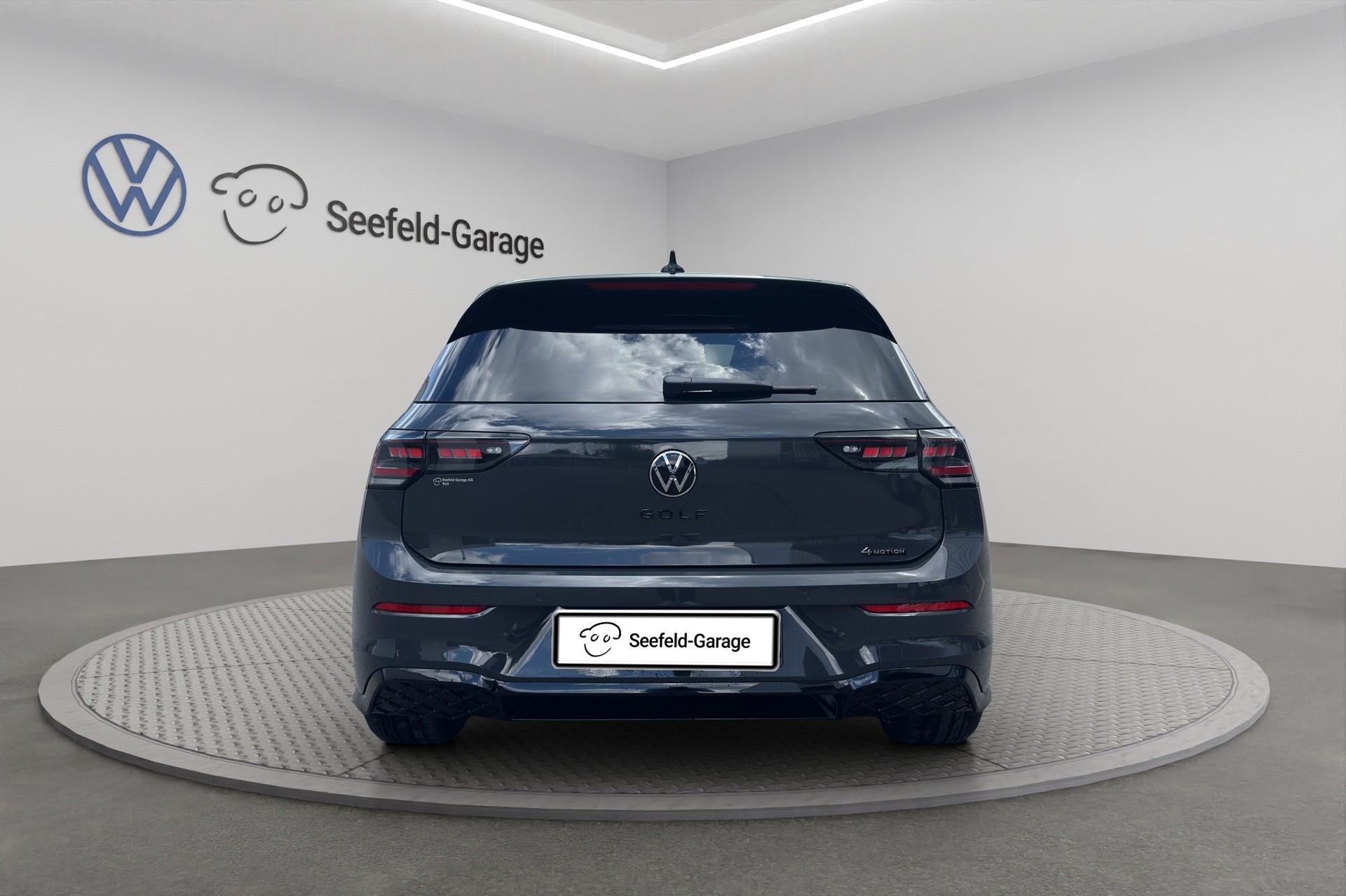 VW Golf 2.0 TSI R-Line DSG 4 Motion-image-4