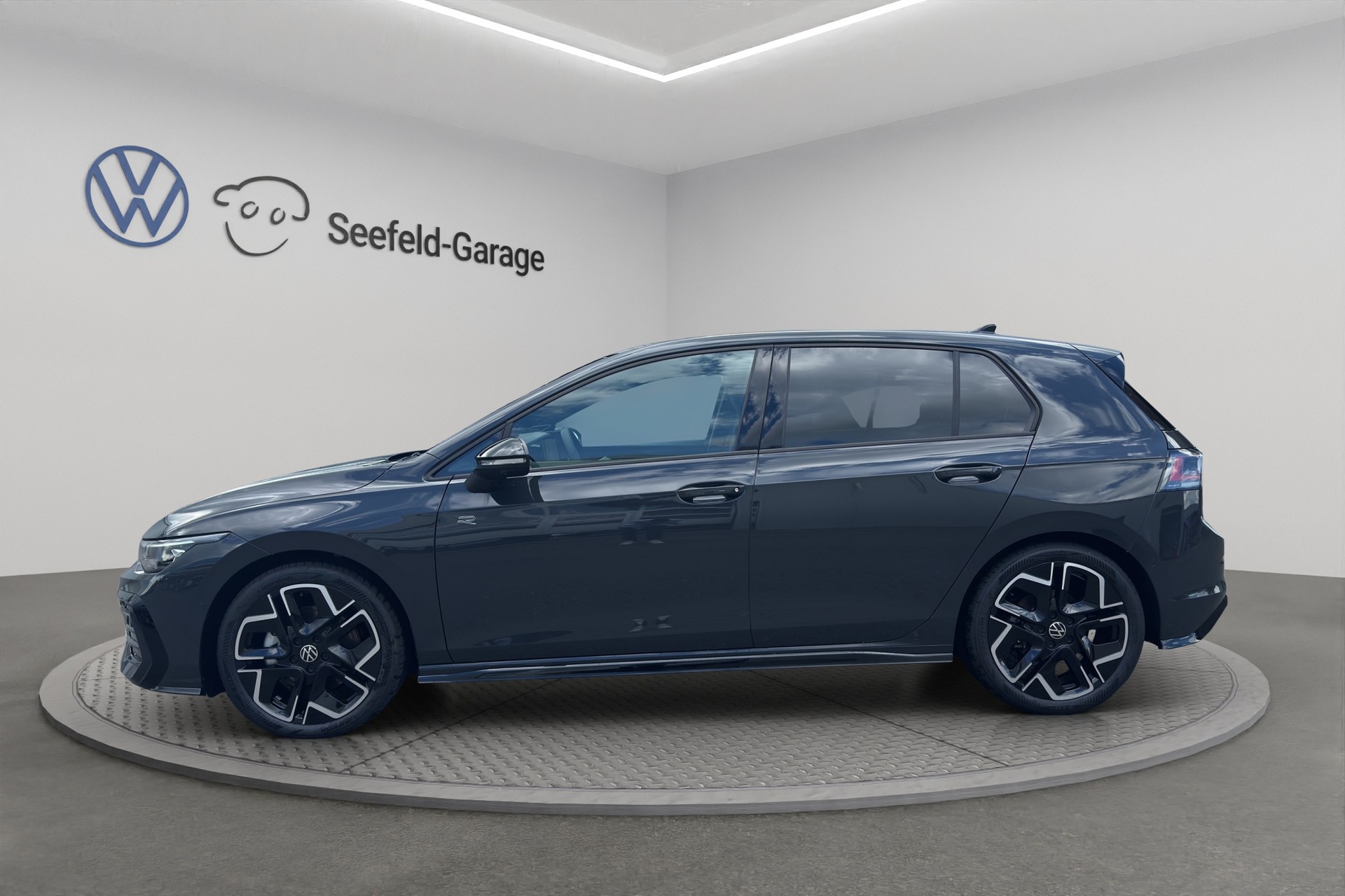 VW Golf 2.0 TSI R-Line DSG 4 Motion-image-2