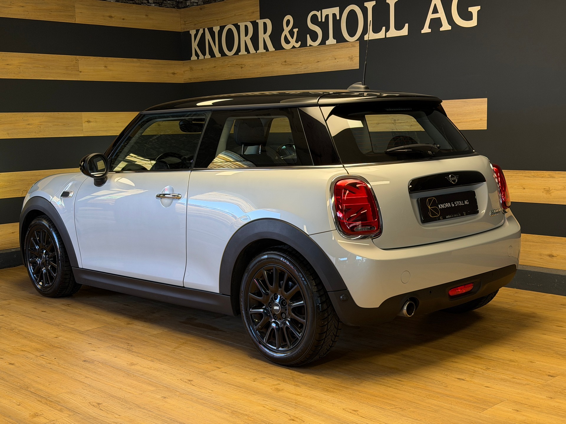 MINI Cooper Steptronic DKG-image-5