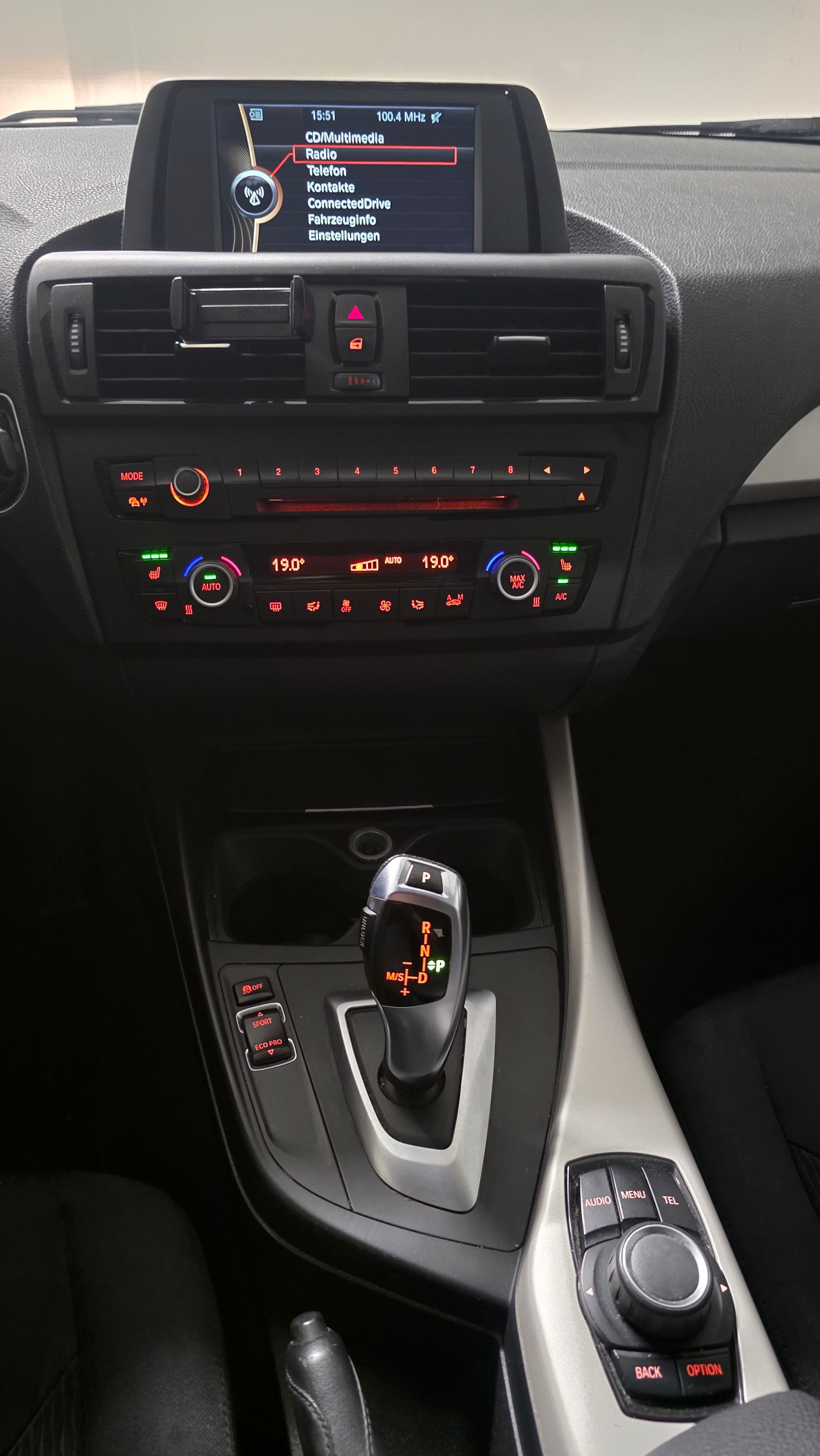 BMW 118d Urban Line Steptronic-image-8