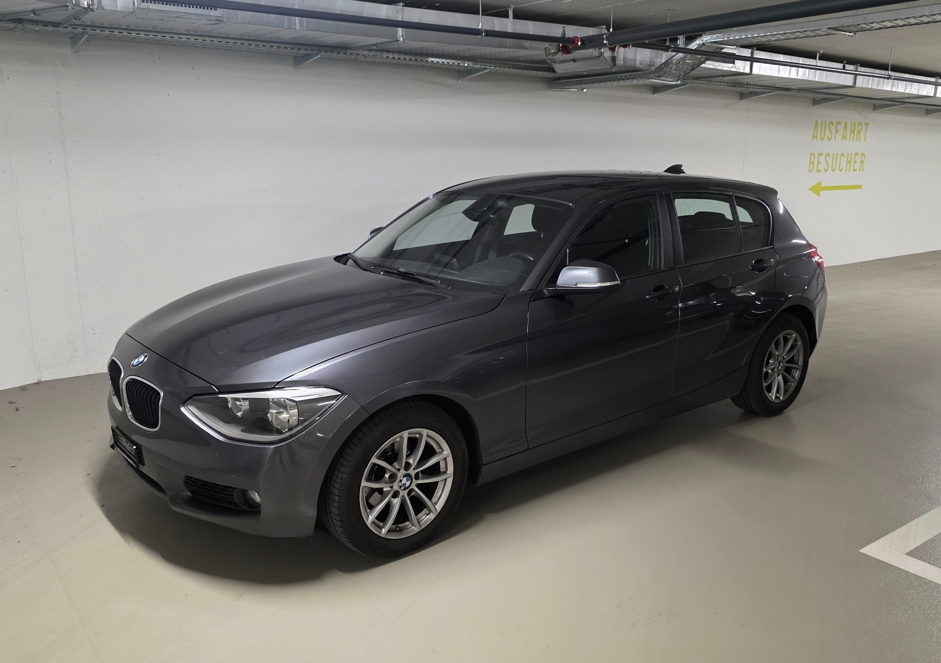 BMW 118d Urban Line Steptronic-image-0