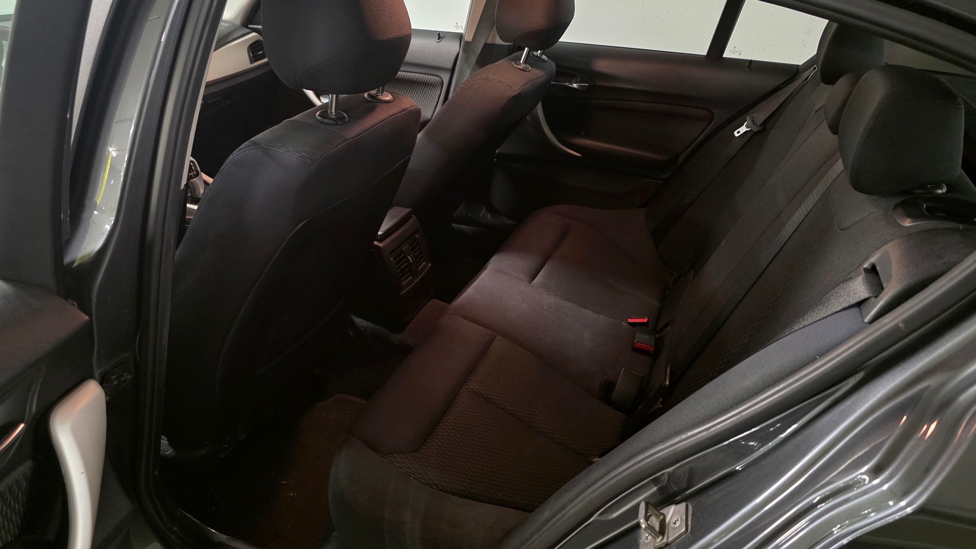 BMW 118d Urban Line Steptronic-image-9