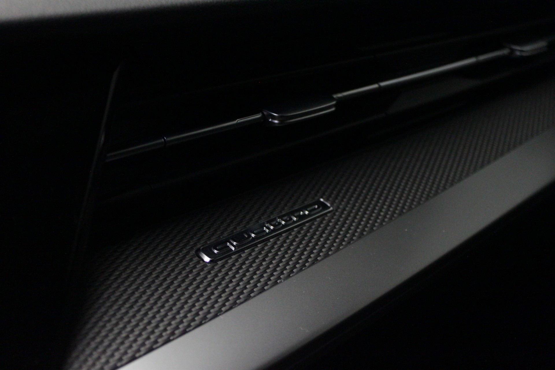 AUDI S3 Sportback 2.0 TFSI quattro S-tronic-image-18
