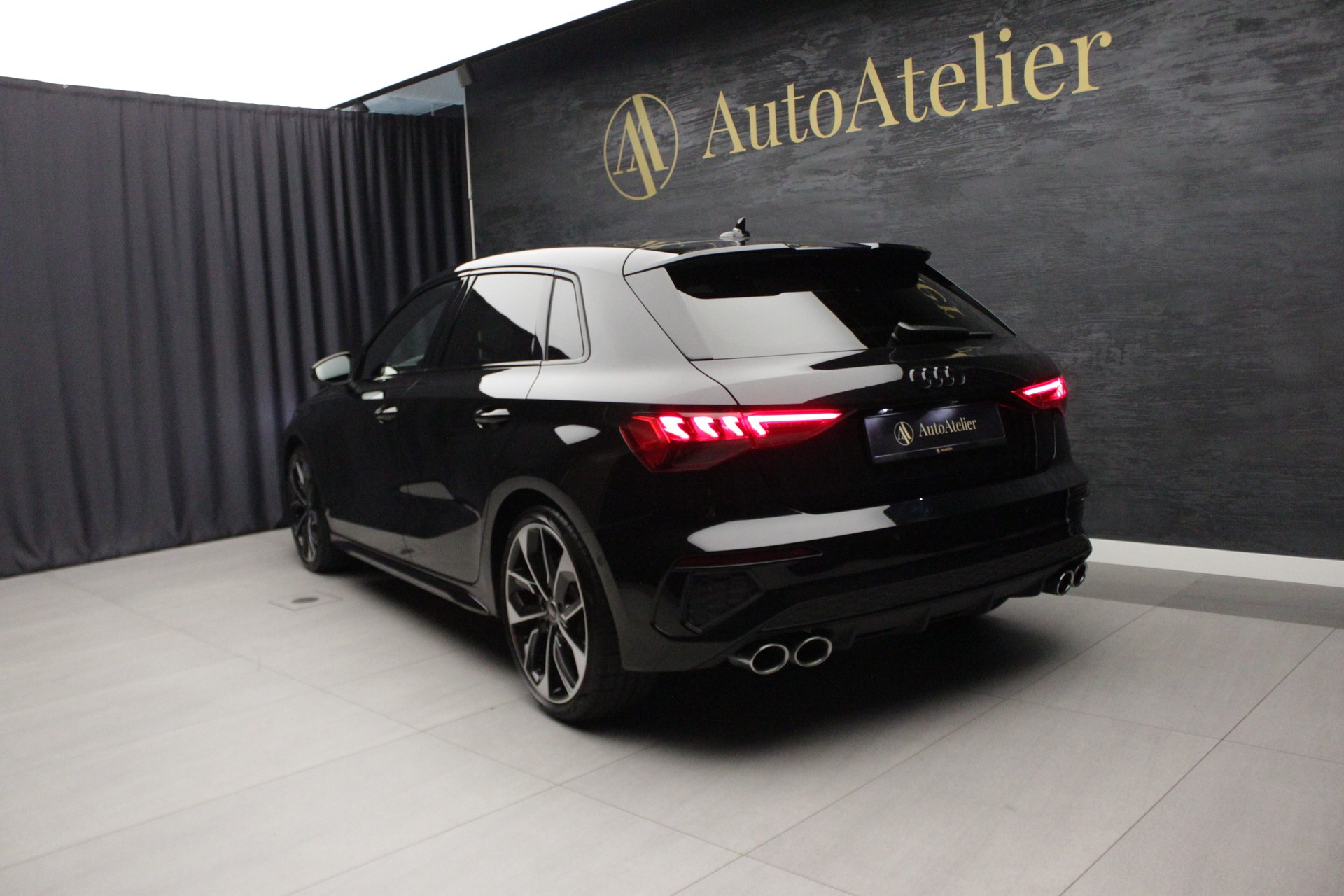 AUDI S3 Sportback 2.0 TFSI quattro S-tronic-image-11