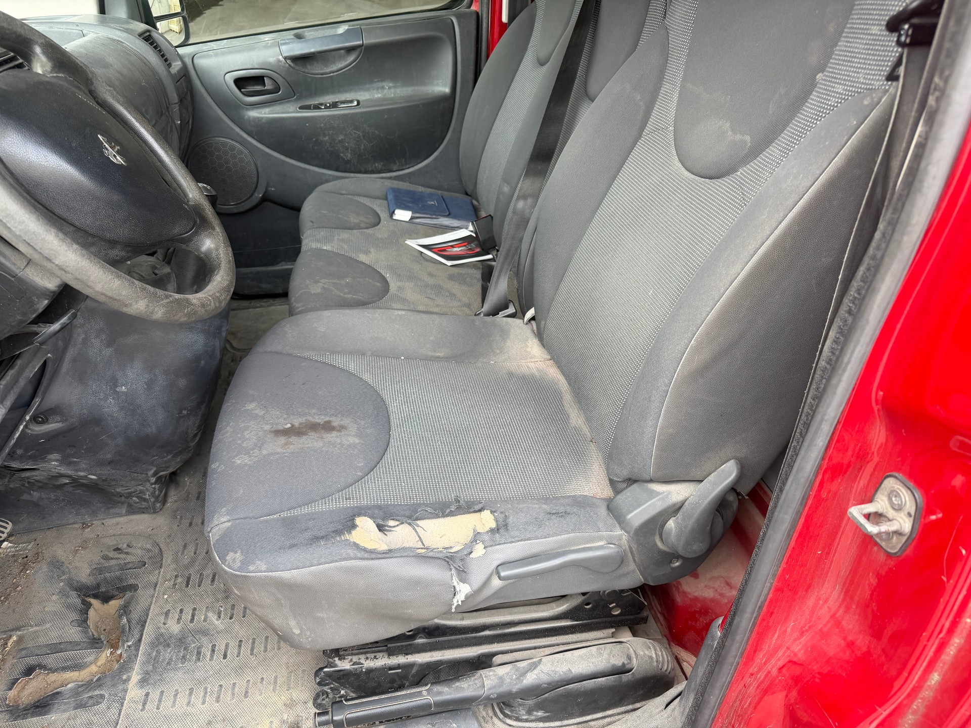 PEUGEOT Expert 2.0 HDi 227 L1H1-image-5
