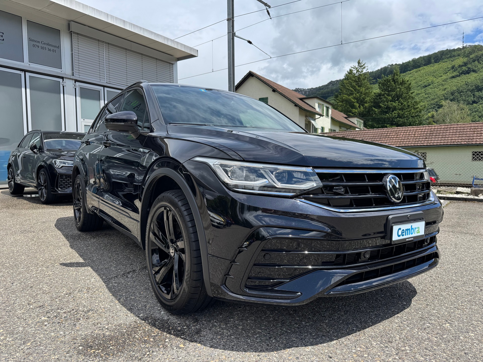 VW Tiguan 2.0TSI R-Line 4Motion DSG-image-1
