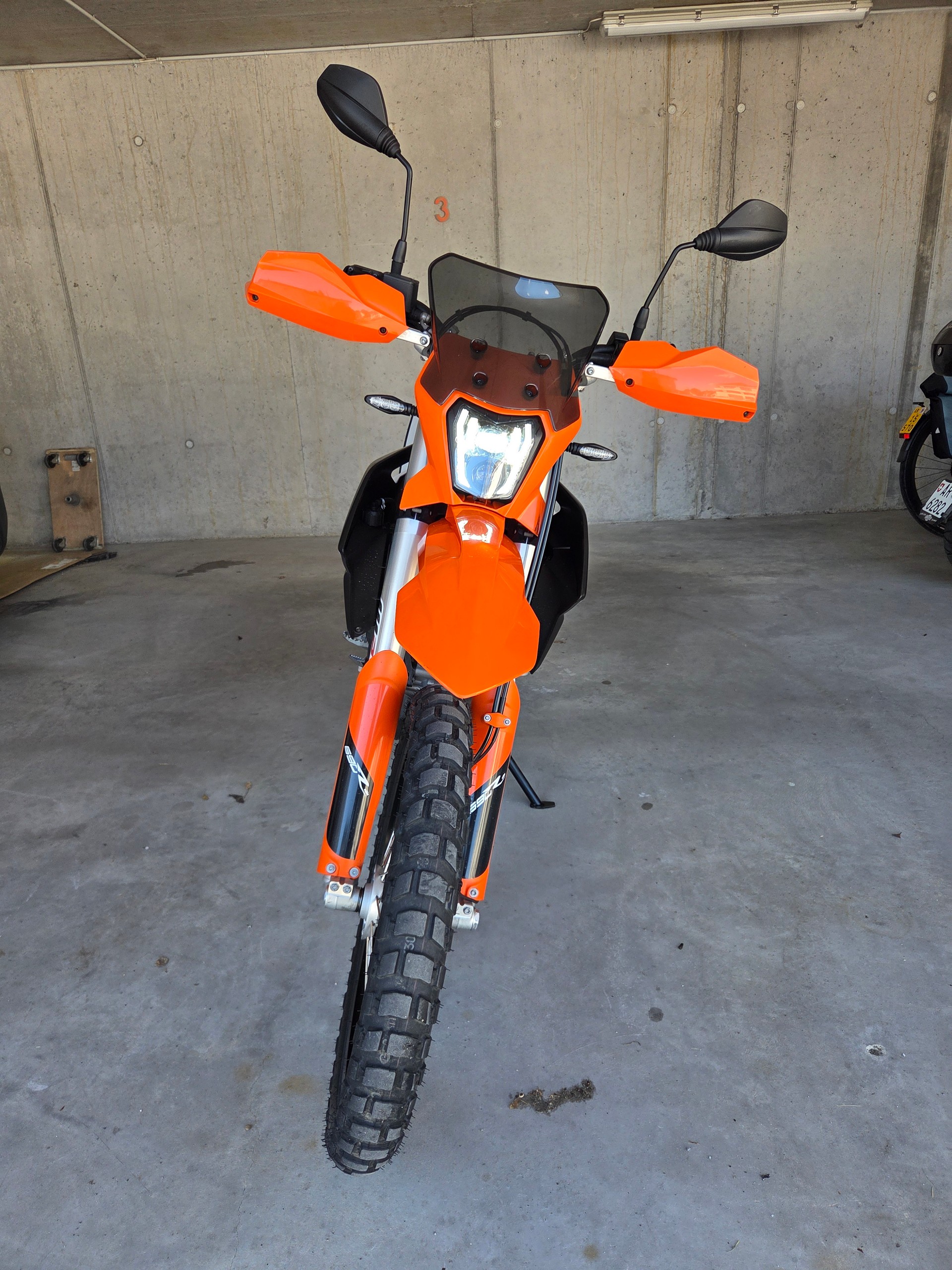 KTM 690 Enduro R-image-4