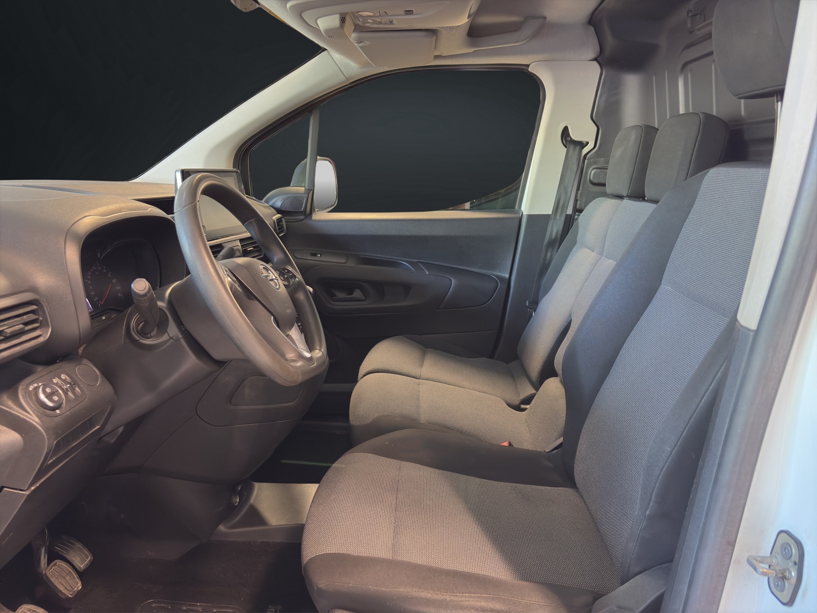 OPEL Combo F 1.2 XHL Cargo Essentia start/stop Long-image-10